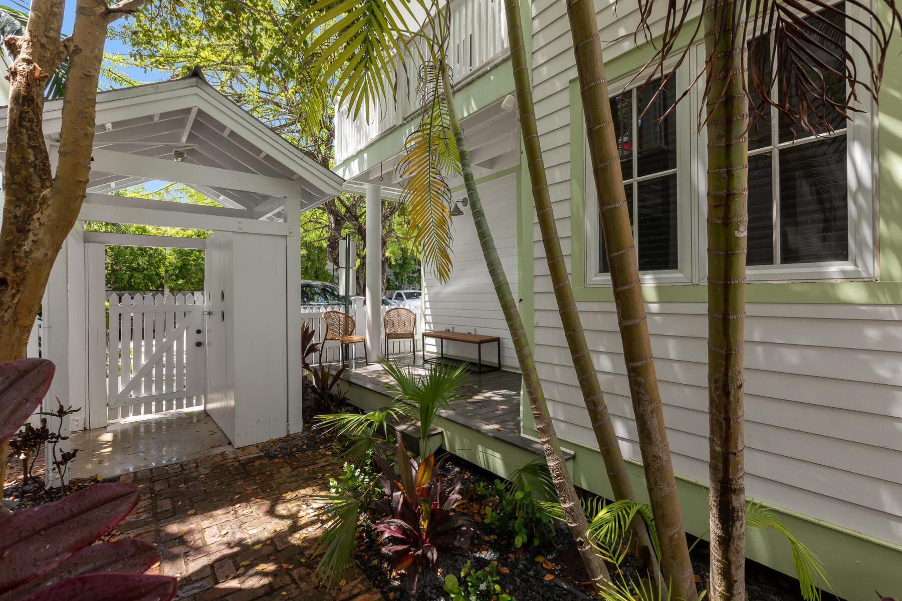 1011 Simonton Street 1, Key West, FL 33040 — photo 2 of 33