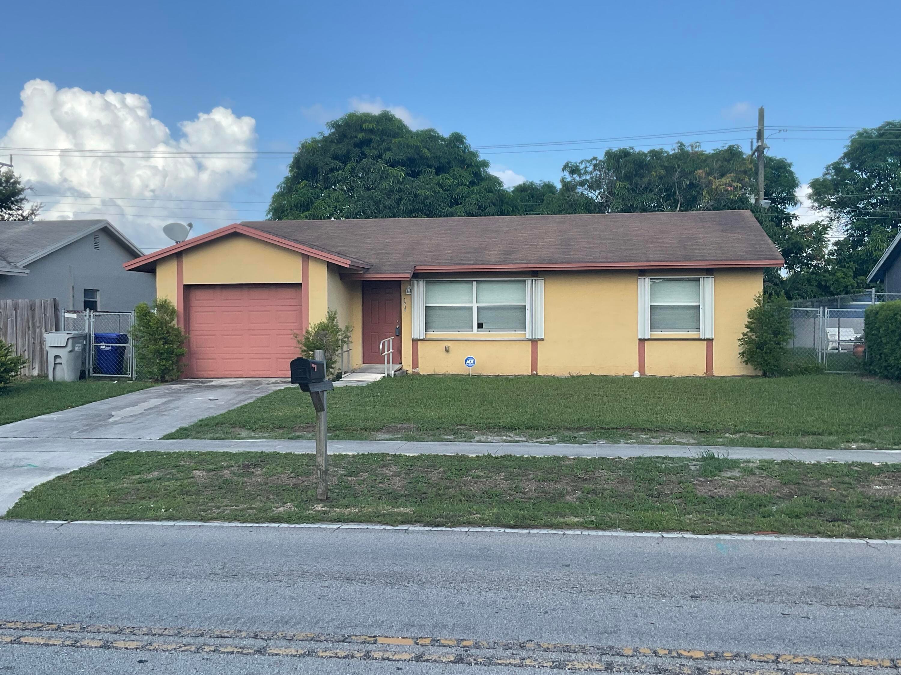 1910 NW 3 Avenue, Pompano Beach, FL 33060 — photo 1 of 4