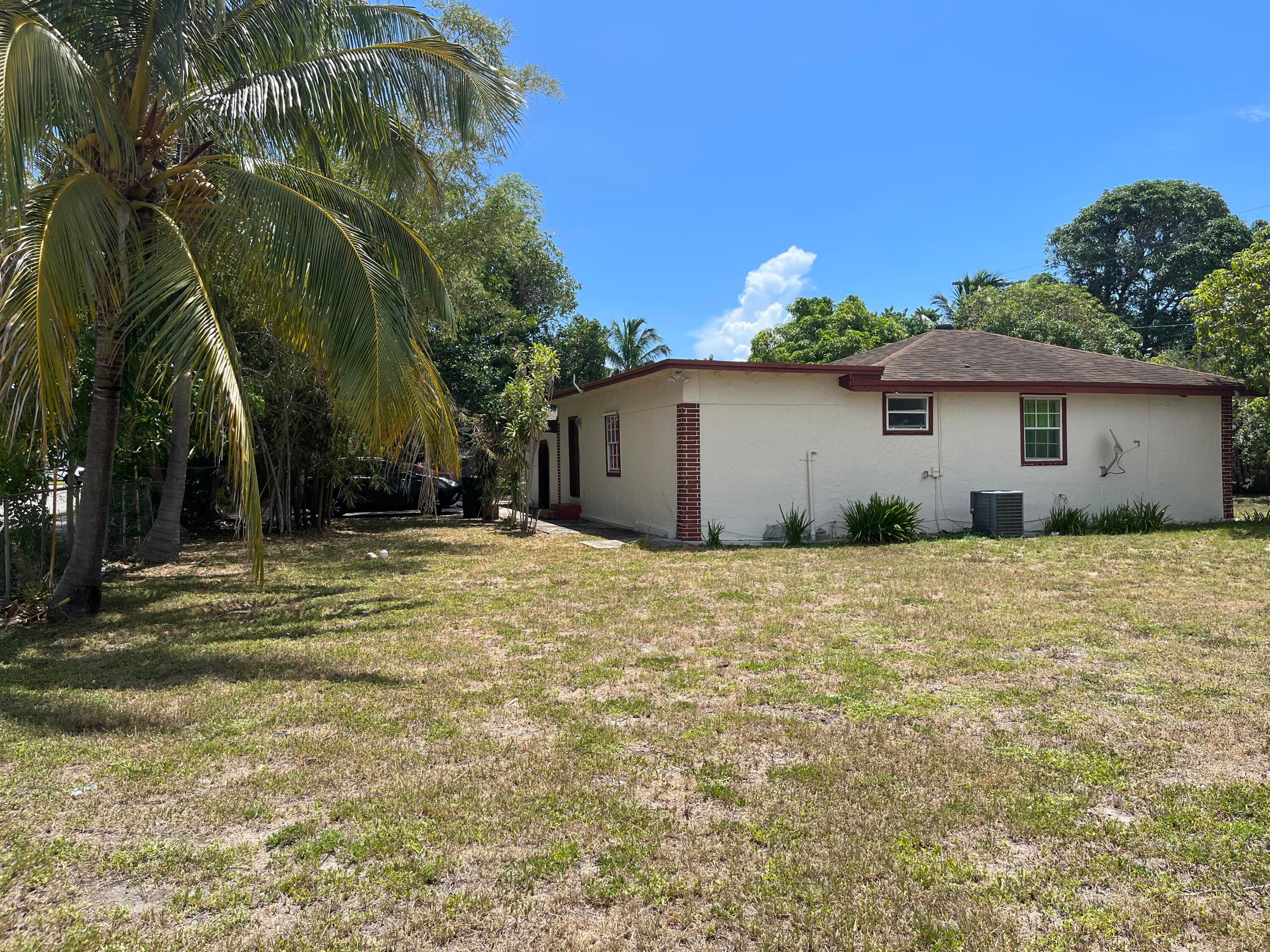 821 SW 4th Avenue, Delray Beach, FL 33444 — photo 9 of 12
