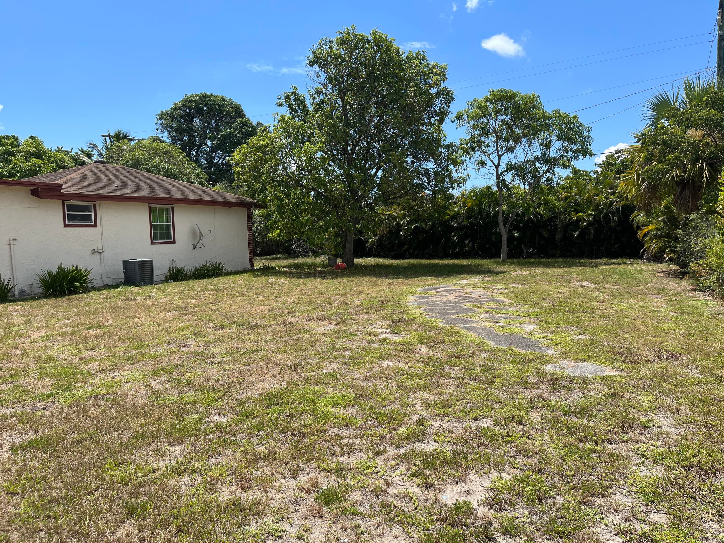 821 SW 4th Avenue, Delray Beach, FL 33444 — photo 10 of 12