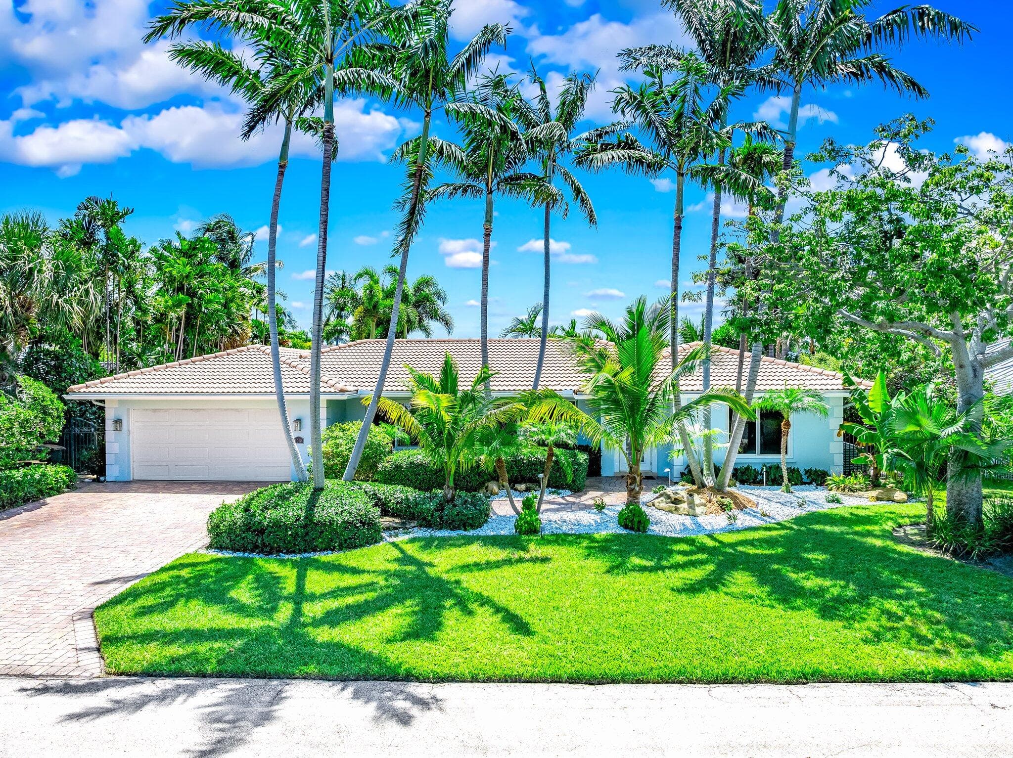 4010 NE 25th Avenue, Lighthouse Point, FL 33064 — photo 1 of 57