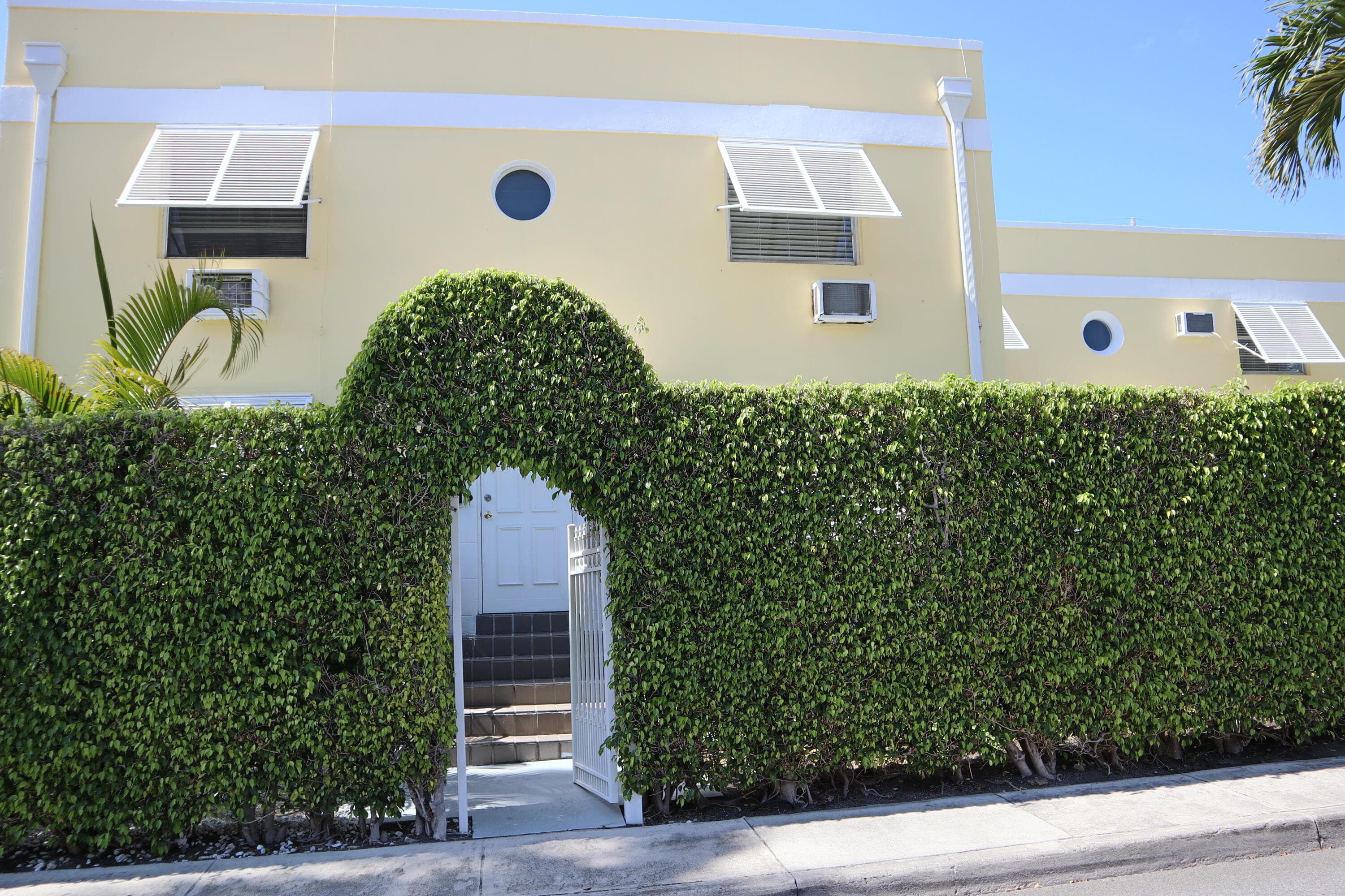 172 N County Road, Palm Beach, FL 33480 — photo 4 of 49