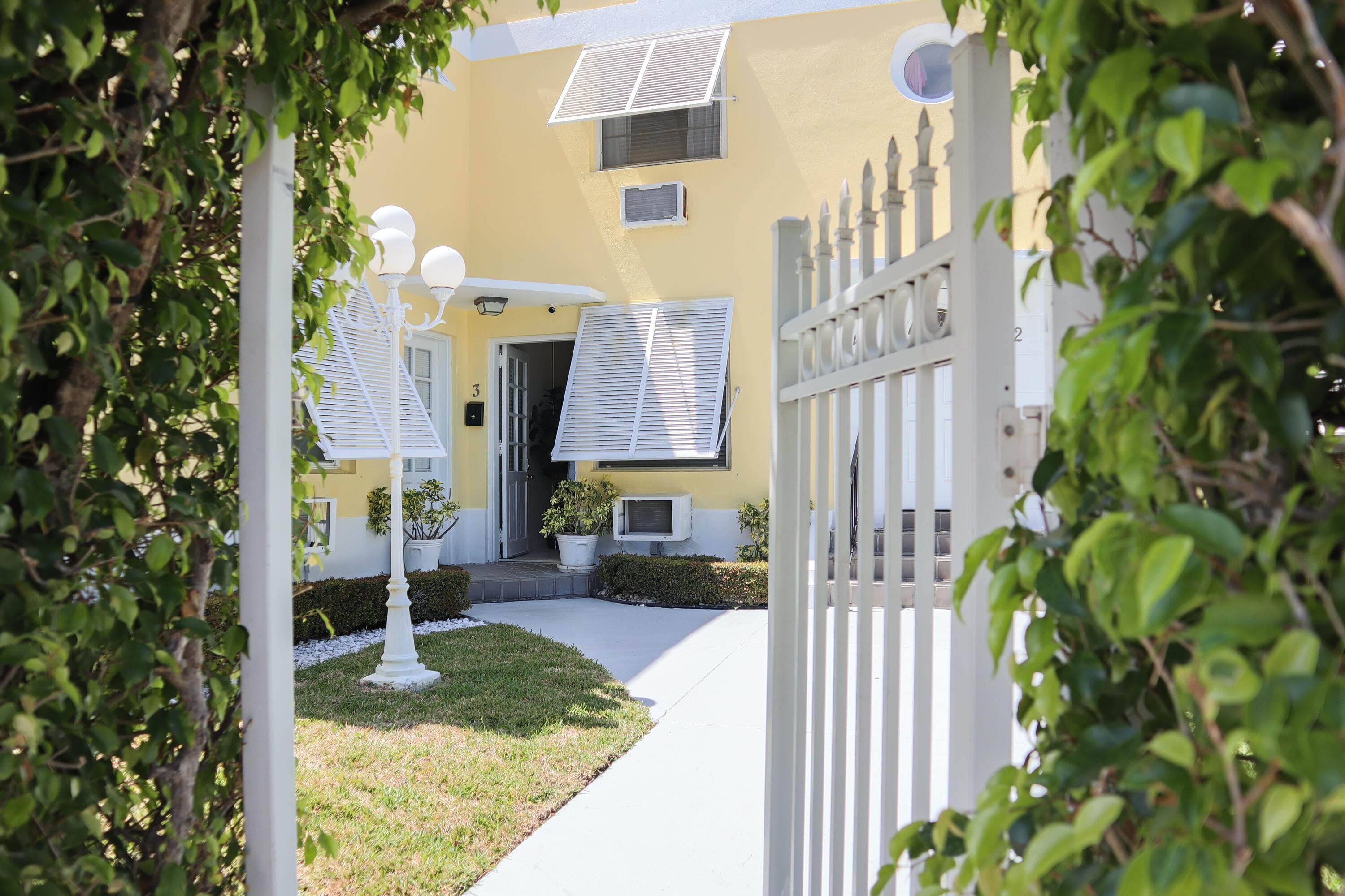 172 N County Road, Palm Beach, FL 33480 — photo 7 of 49
