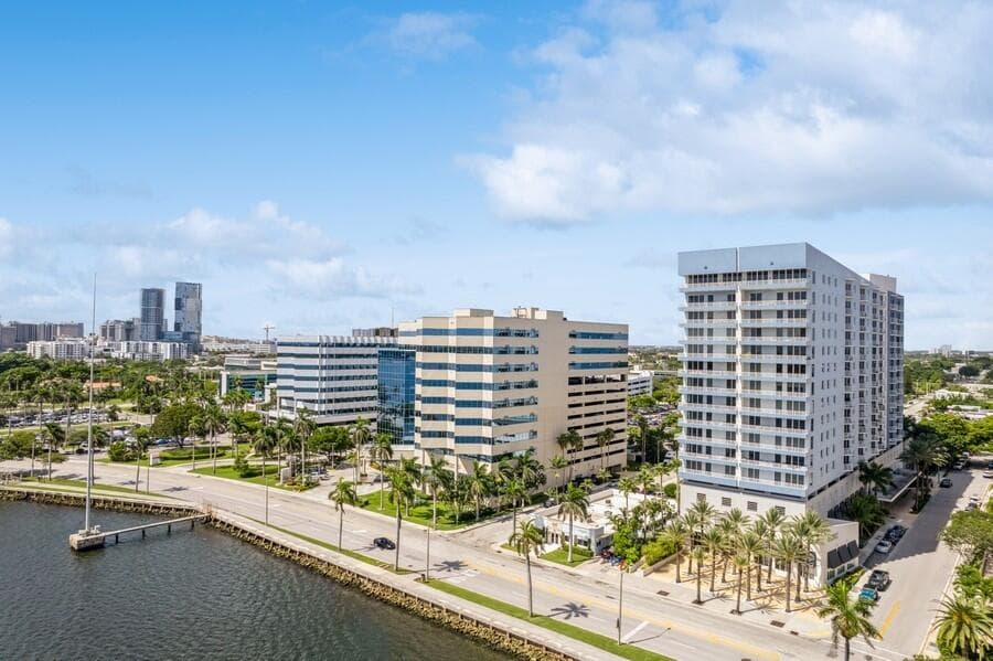 1551 N Flagler Drive 1205, West Palm Beach, FL 33401 — photo 1 of 38