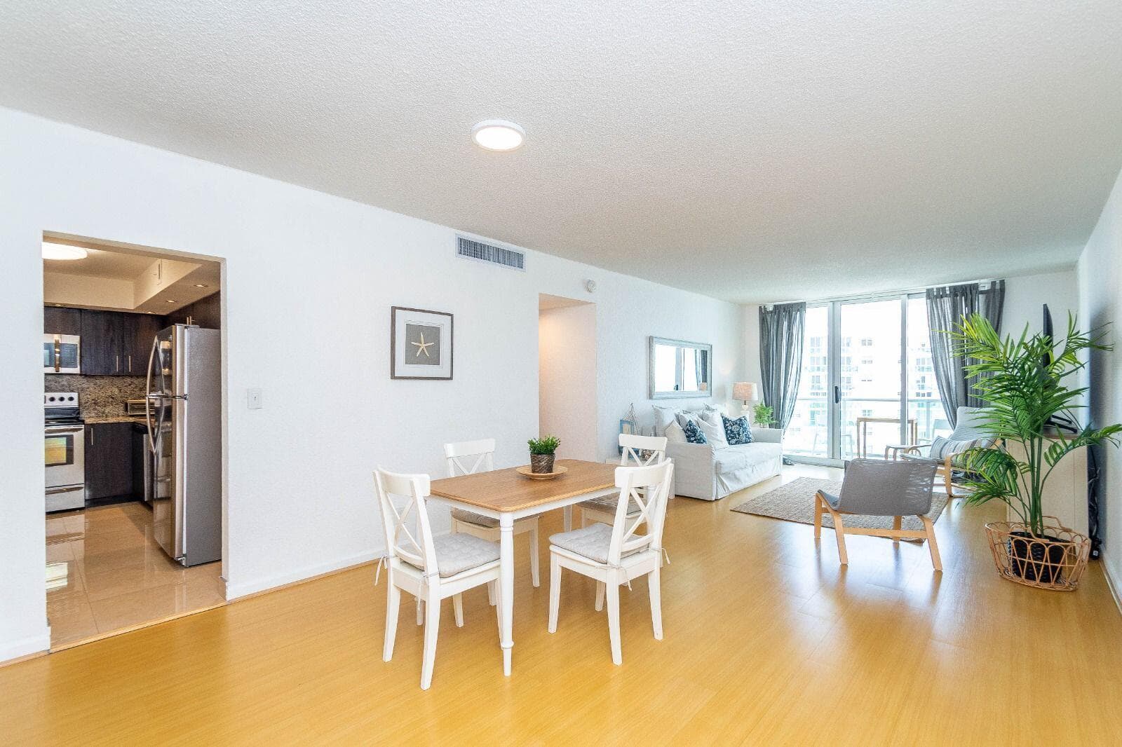 3901 S Ocean Drive 14c, Hollywood, FL 33019 — photo 2 of 7