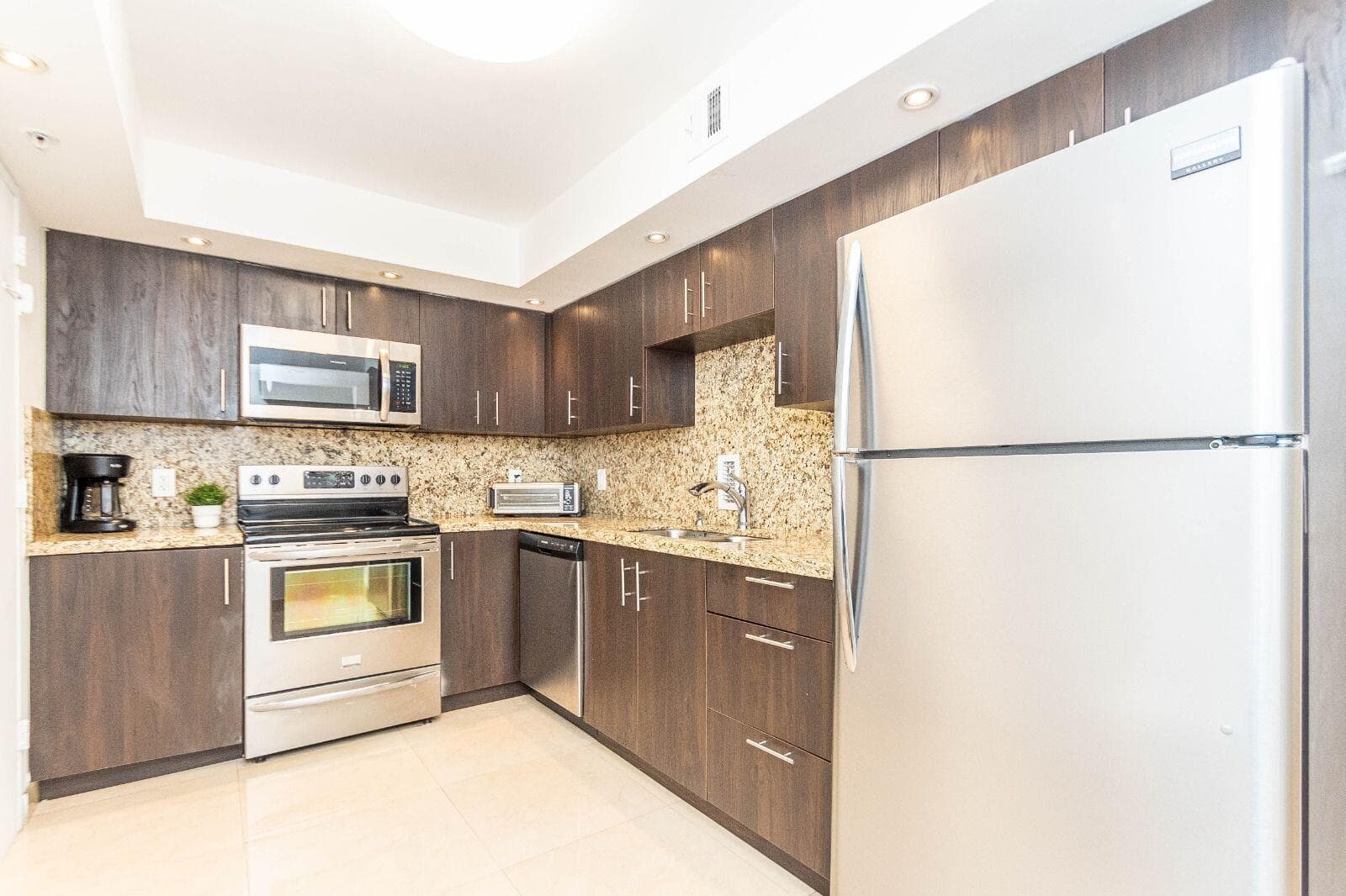 3901 S Ocean Drive 14c, Hollywood, FL 33019 — photo 5 of 7