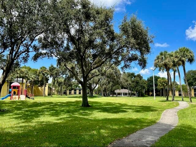 1830 W Meadows Circle 1830, Boynton Beach, FL 33436 — photo 19 of 40