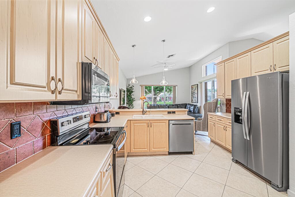 8200 Playa Del Sur Boulevard, Lake Worth, FL 33467 — photo 60 of 69