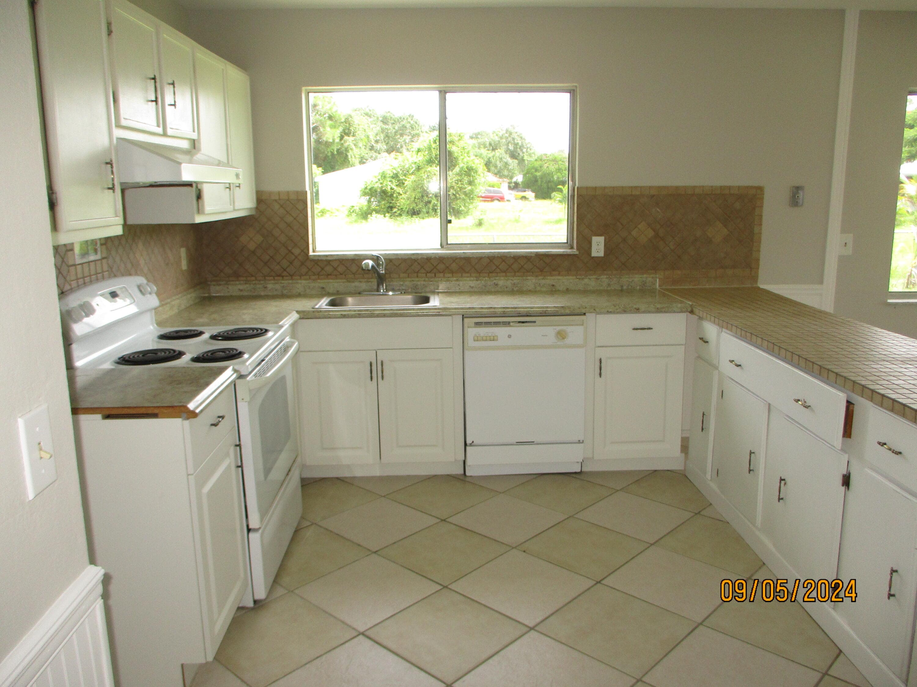 2931 SW Birtle Court, Port St. Lucie, FL 34953 — photo 11 of 28