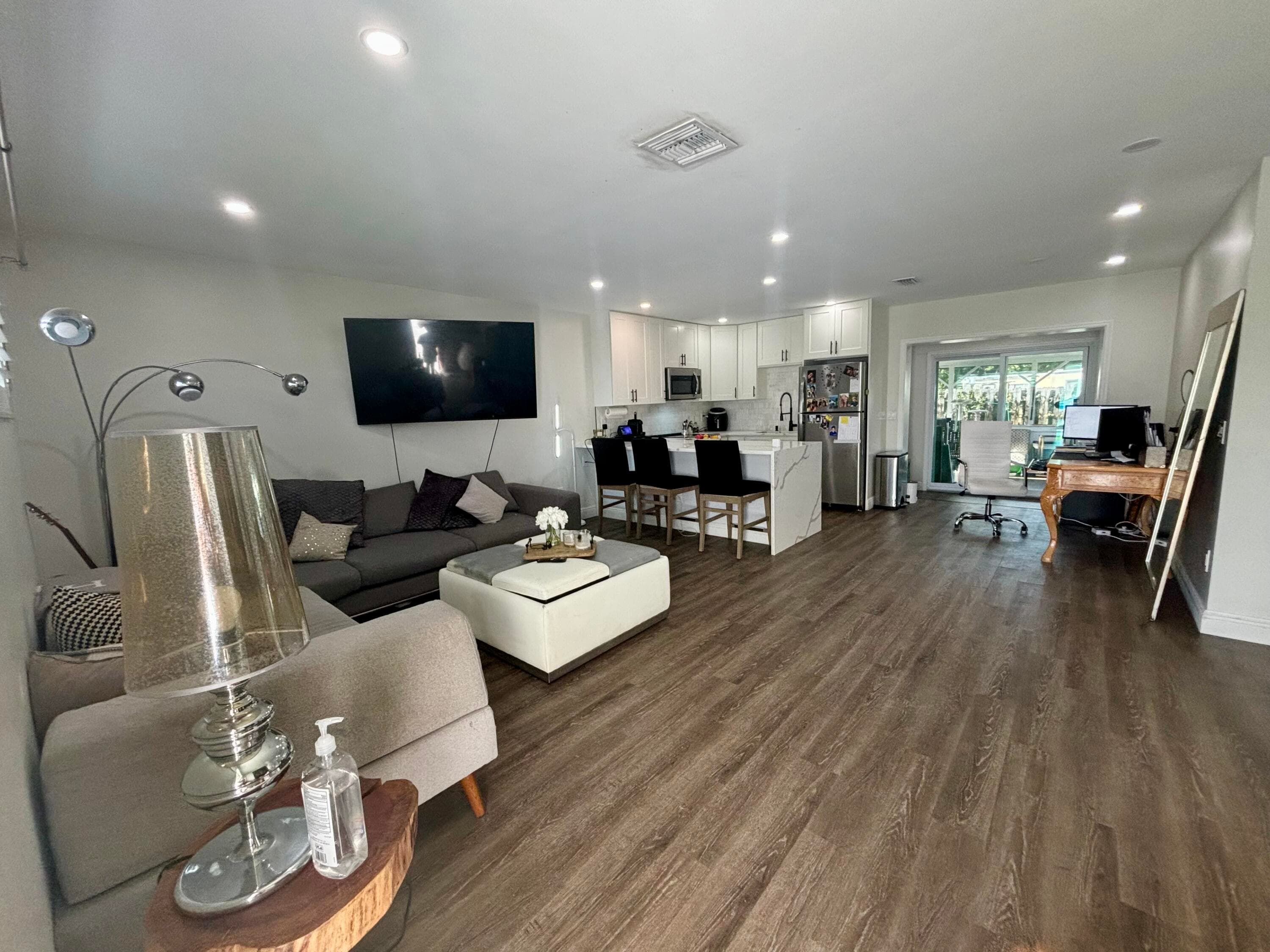 5027 Michigan Av. 16b, West Palm Beach, FL 33415 — photo 2 of 14
