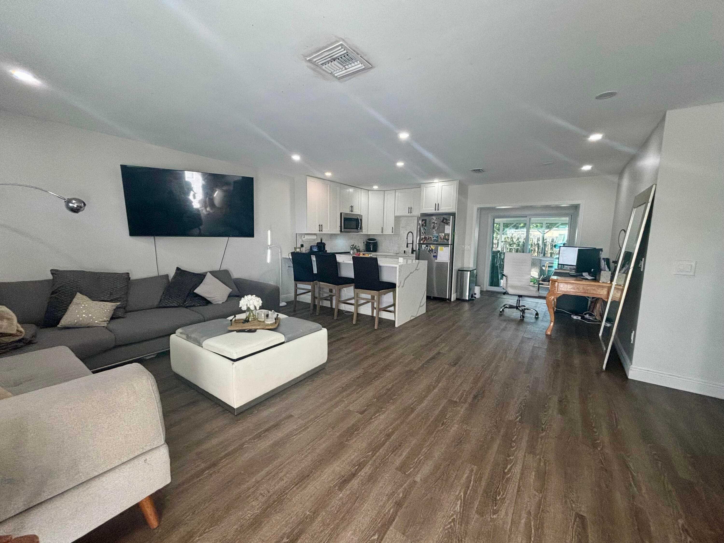 5027 Michigan Av. 16b, West Palm Beach, FL 33415 — photo 3 of 14