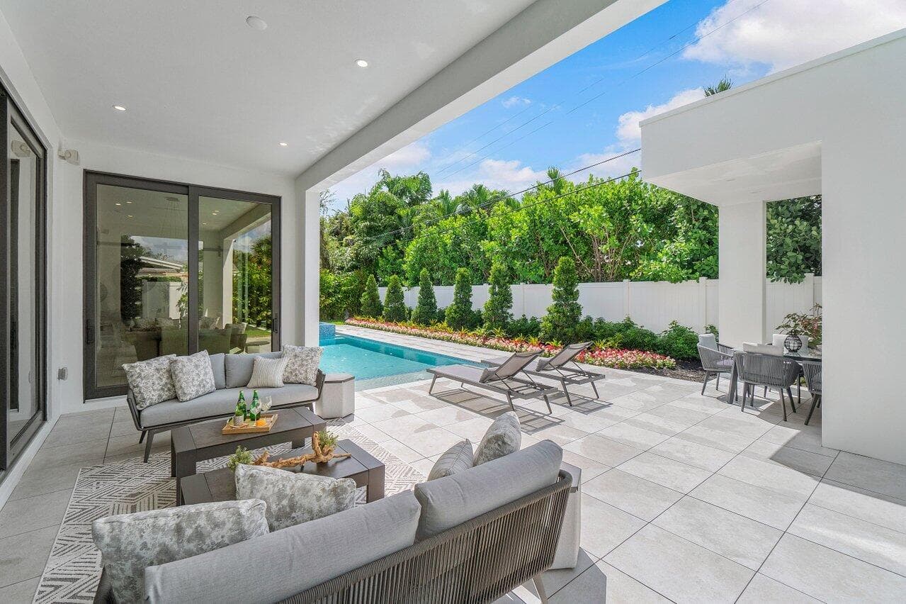 2737 NE 18th Street, Fort Lauderdale, FL 33305 — photo 34 of 38