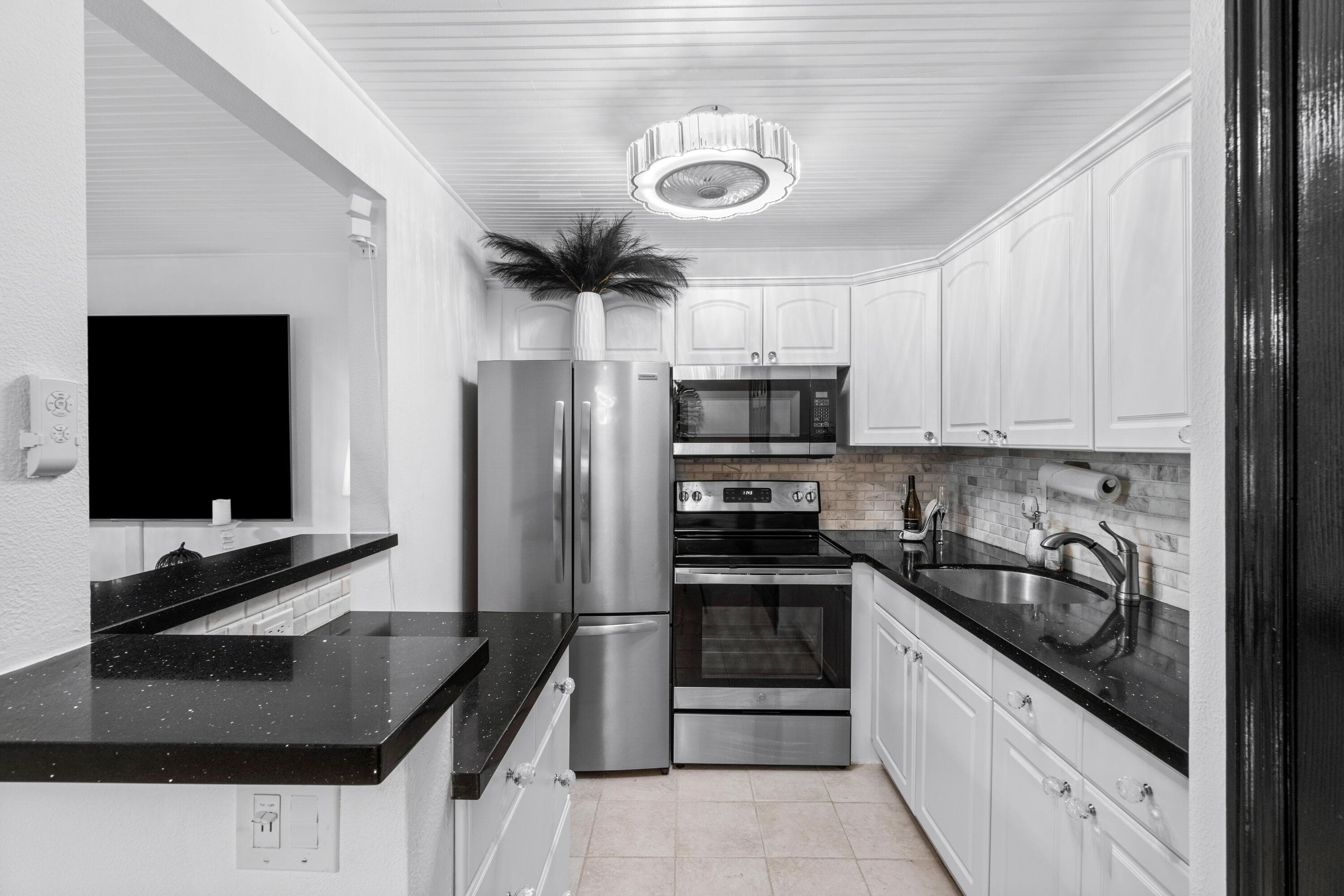 340 Horizons W 102, Boynton Beach, FL 33435 — photo 7 of 33
