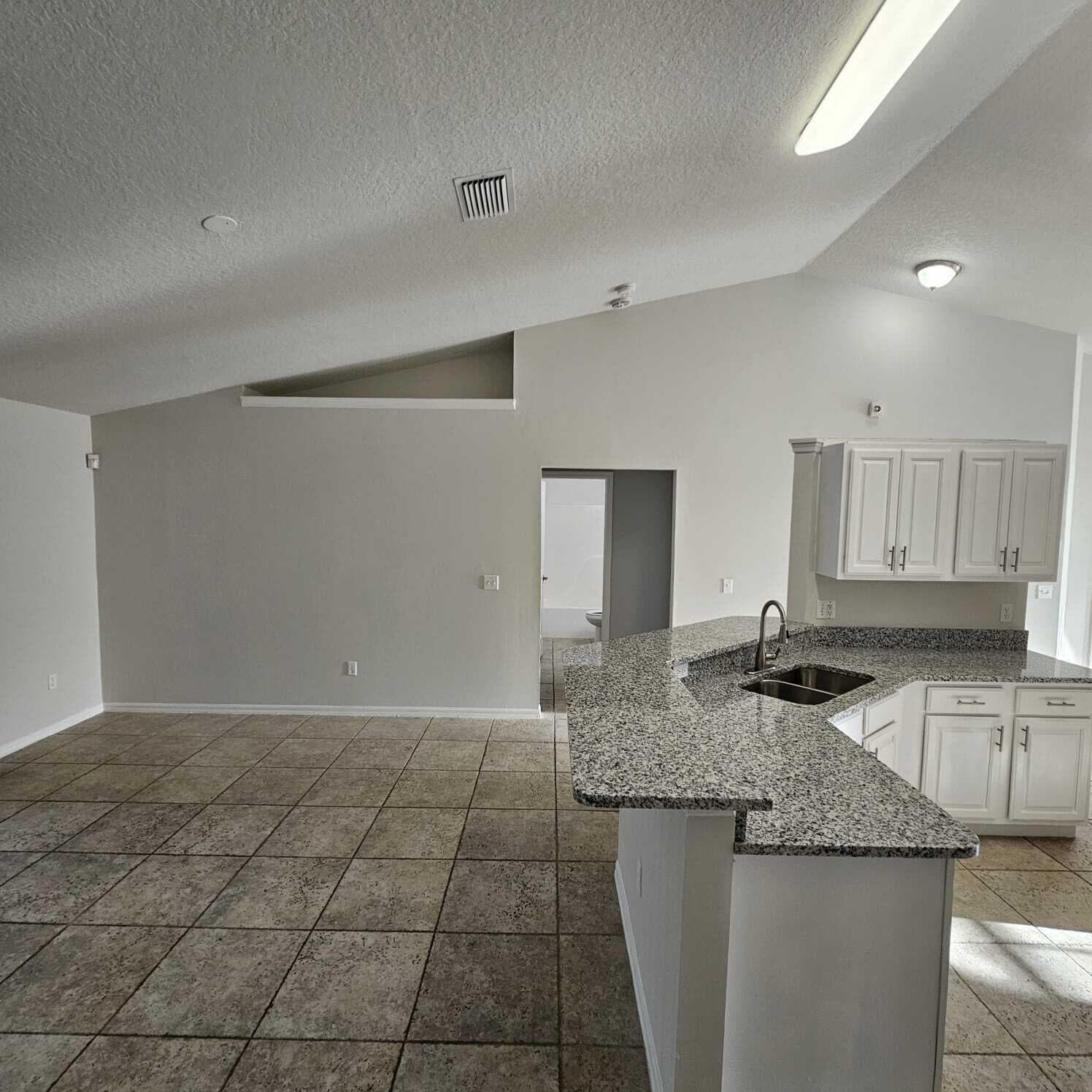1815 8th Ave Sw Avenue SW, Vero Beach, FL 32962 — photo 8 of 28