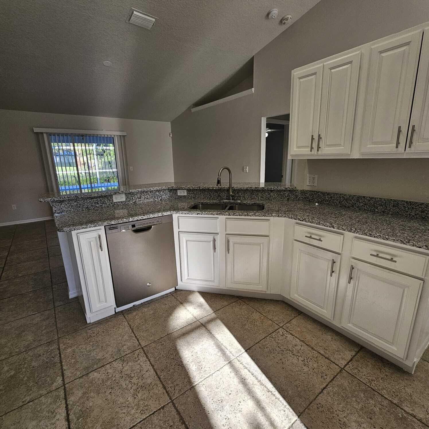 1815 8th Ave Sw Avenue SW, Vero Beach, FL 32962 — photo 9 of 28