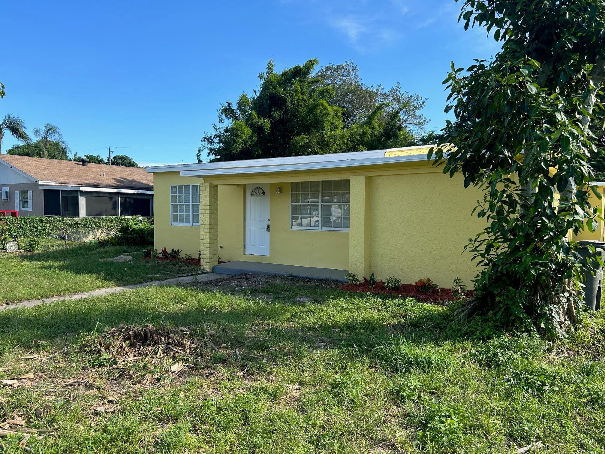 5840 Banana Road, West Palm Beach, FL 33413 — photo 2 of 14