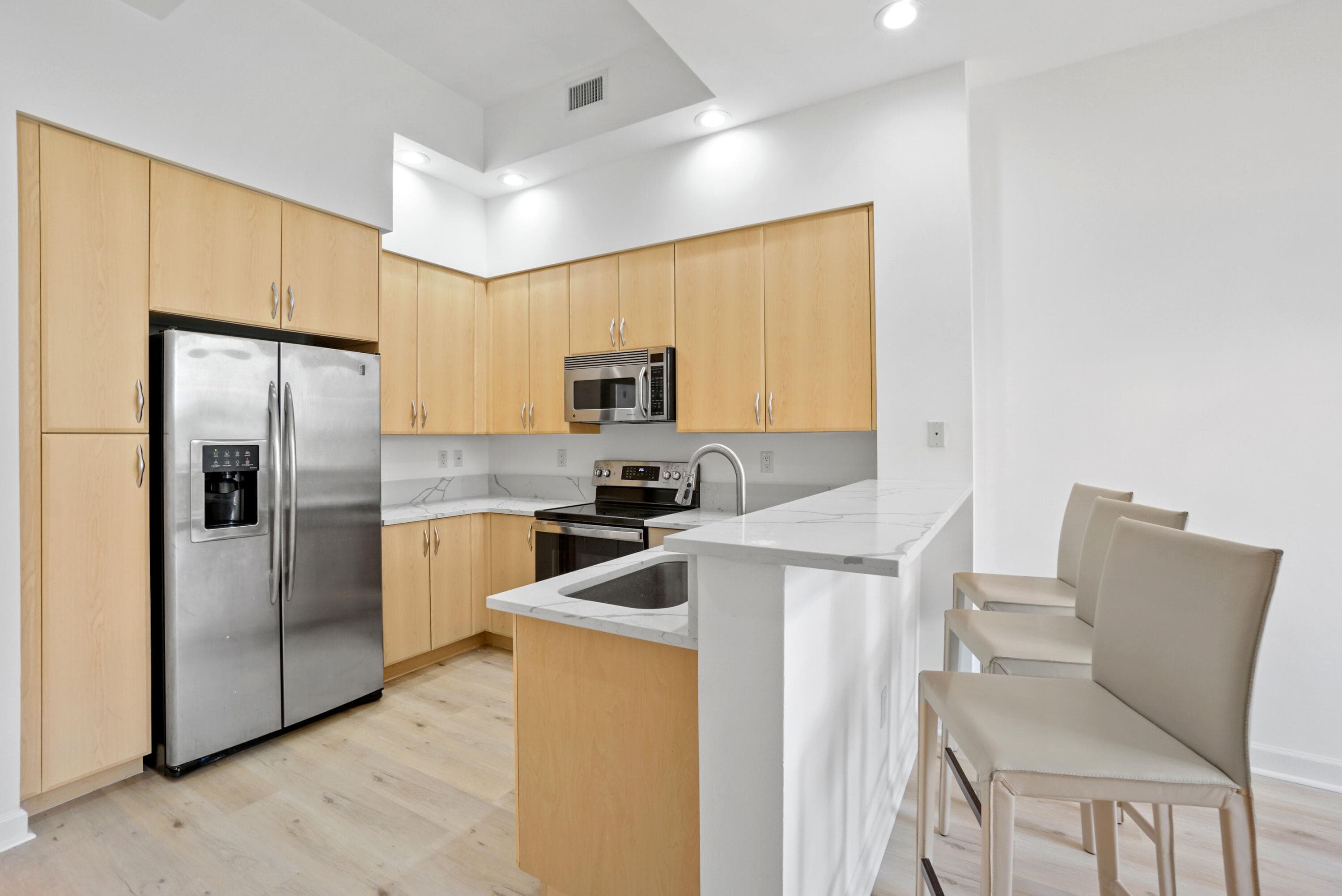 801 S Olive Avenue 211, West Palm Beach, FL 33401 — photo 6 of 34
