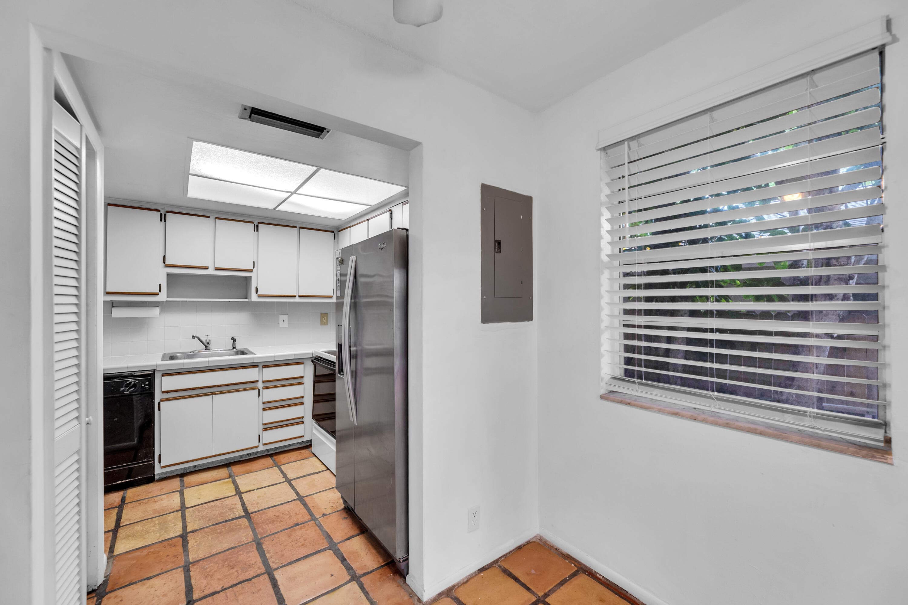 1912 NE 6th Street, Deerfield Beach, FL 33441 — photo 17 of 38