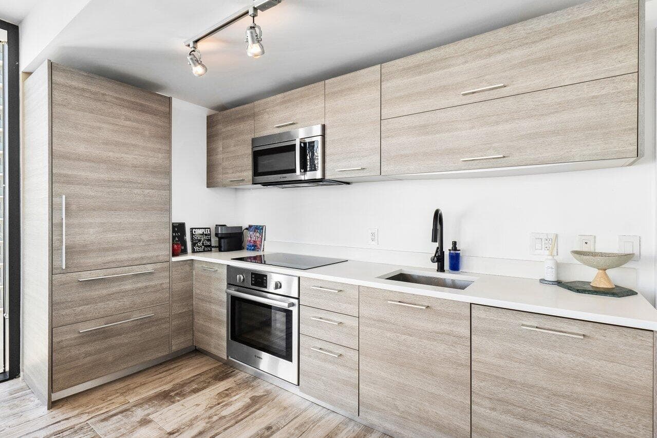 650 NE 32nd Street 1508, Miami, FL 33137 — photo 3 of 37