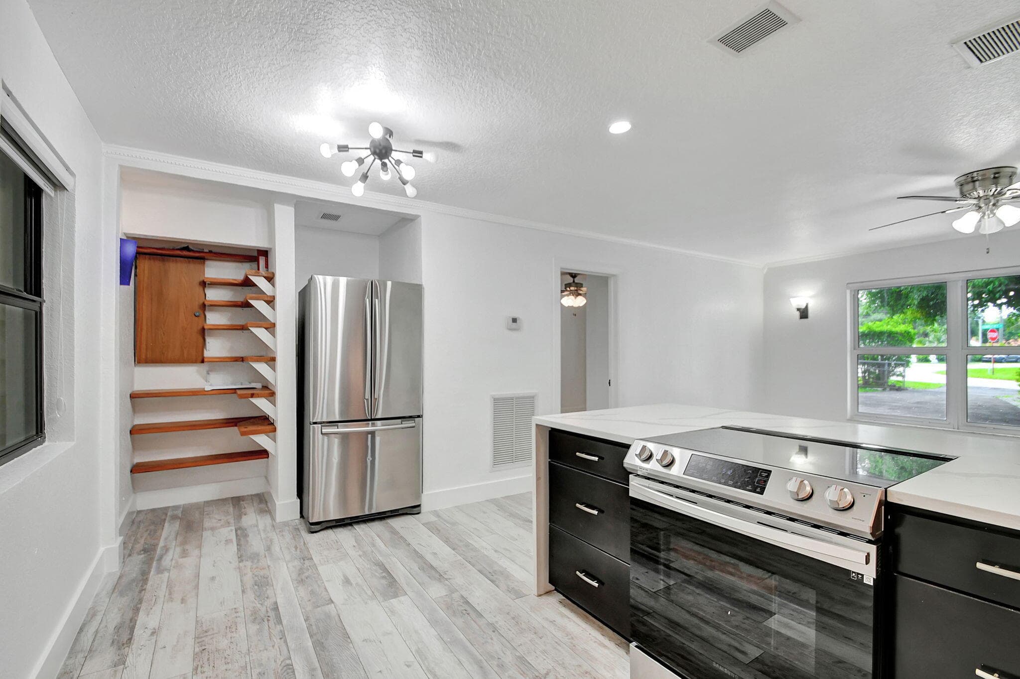 2478 Kentucky Street, West Palm Beach, FL 33406 — photo 14 of 65