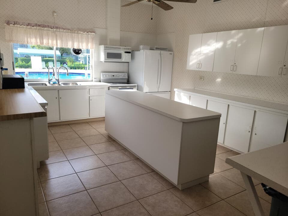 3300 Springdale Boulevard 306, Palm Springs, FL 33461 — photo 37 of 40