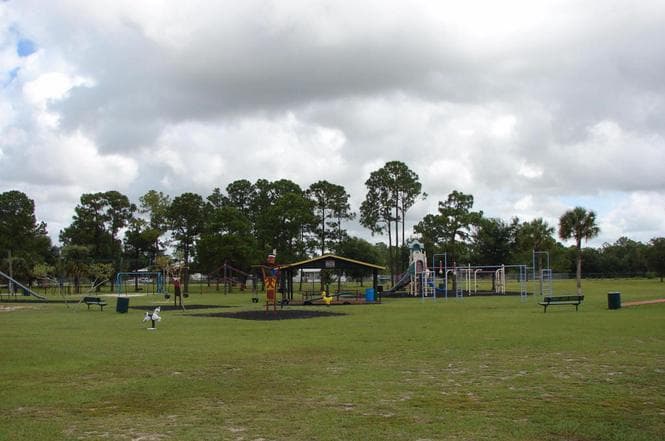 560 S Palm Street, Clewiston, FL 33440 — photo 7 of 9