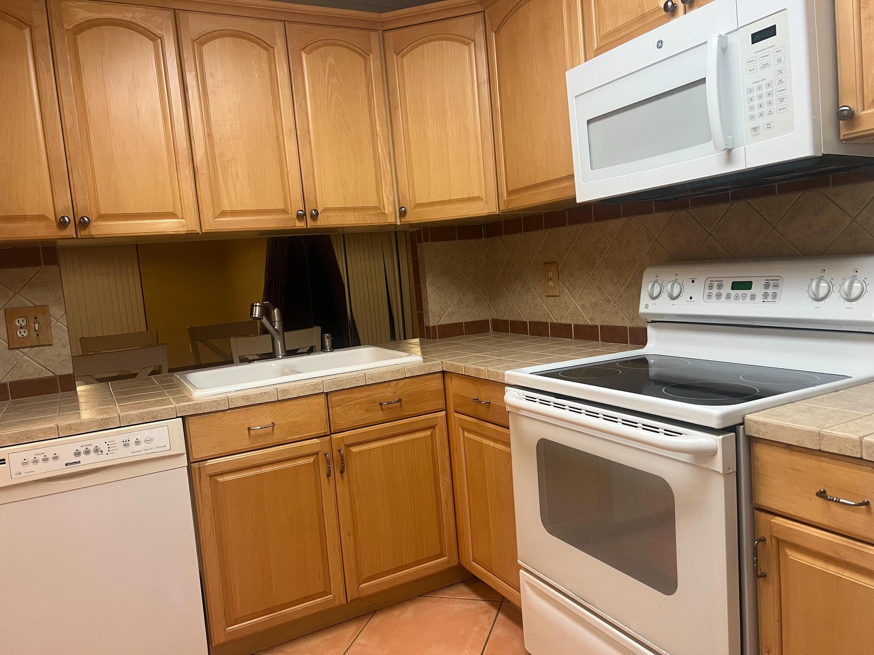 12087 NW 44th Street, Sunrise, FL 33323 — photo 20 of 50