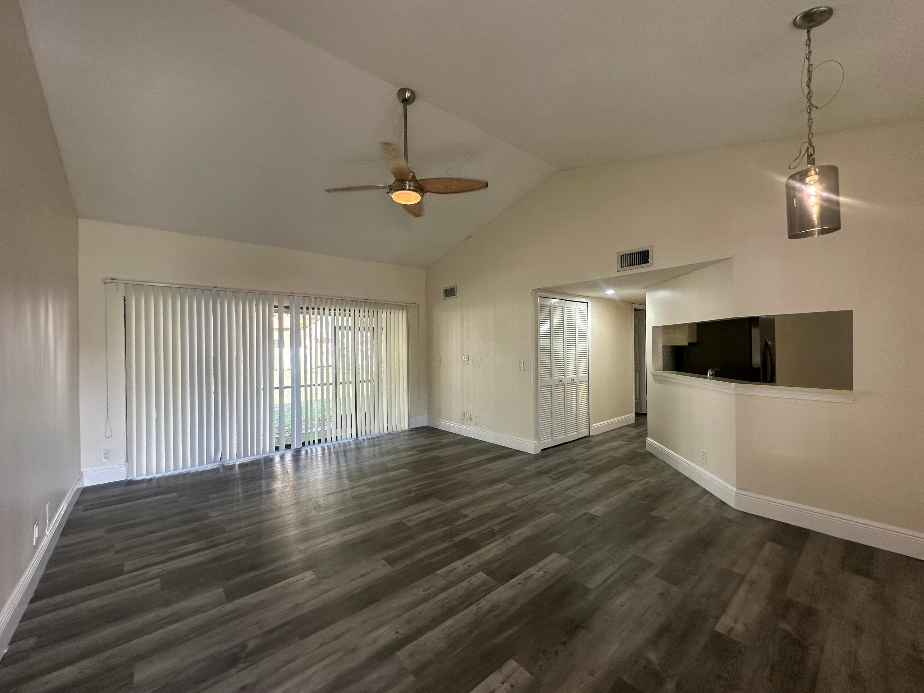 8 Via De Casas Sur 103, Boynton Beach, FL 33426 — photo 5 of 24