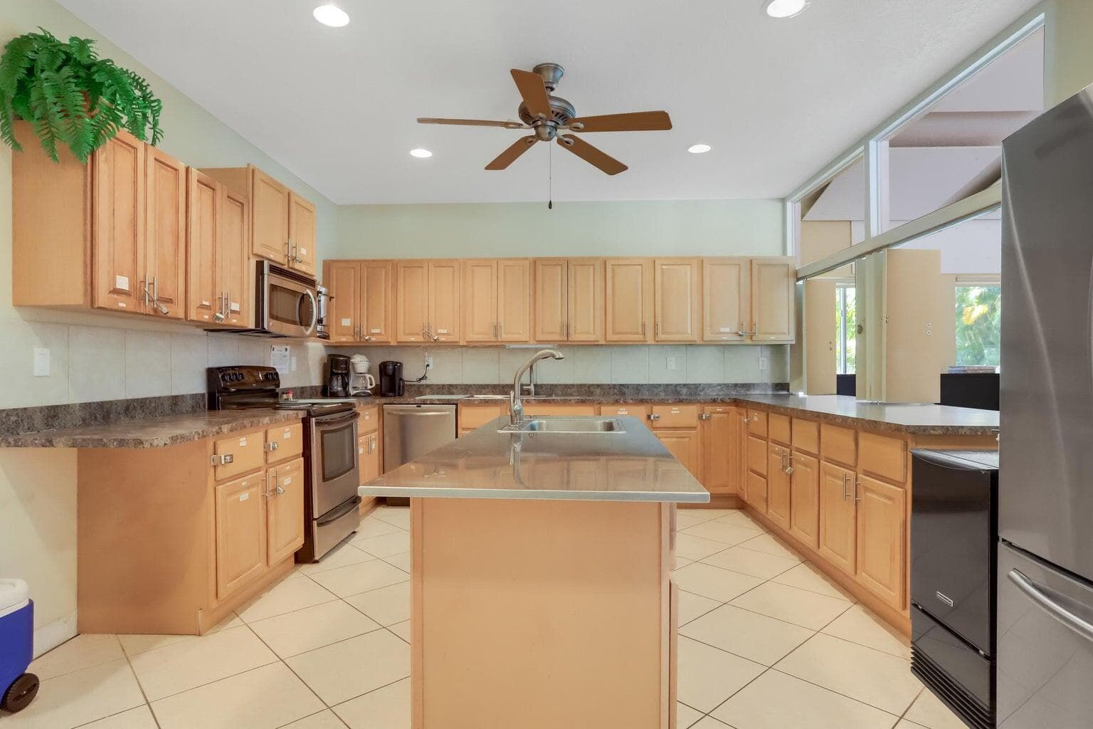 640 Snug Harbor Drive F6, Boynton Beach, FL 33435 — photo 21 of 38