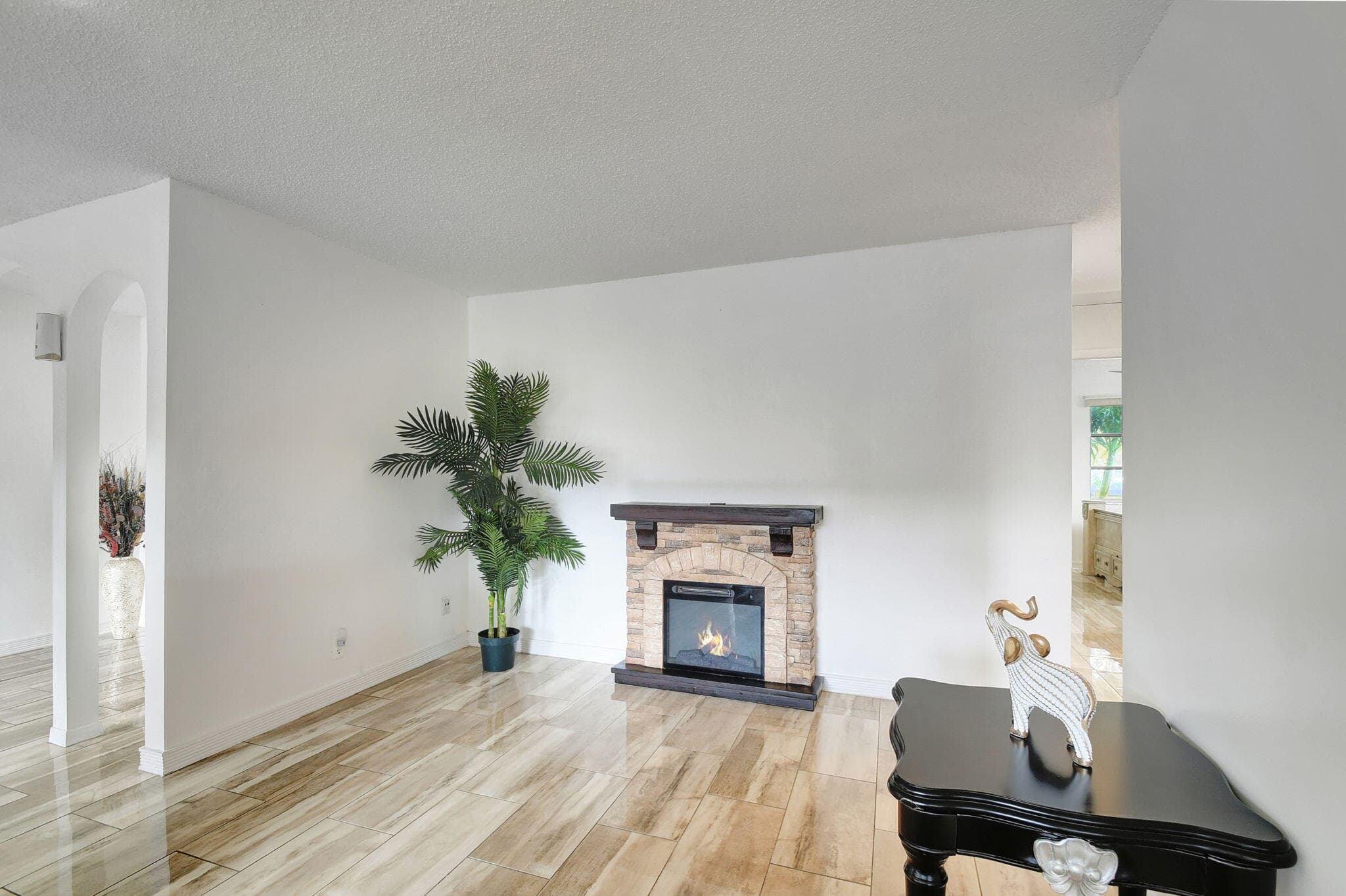 702 SW 23rd Terrace, Boynton Beach, FL 33435 — photo 8 of 26