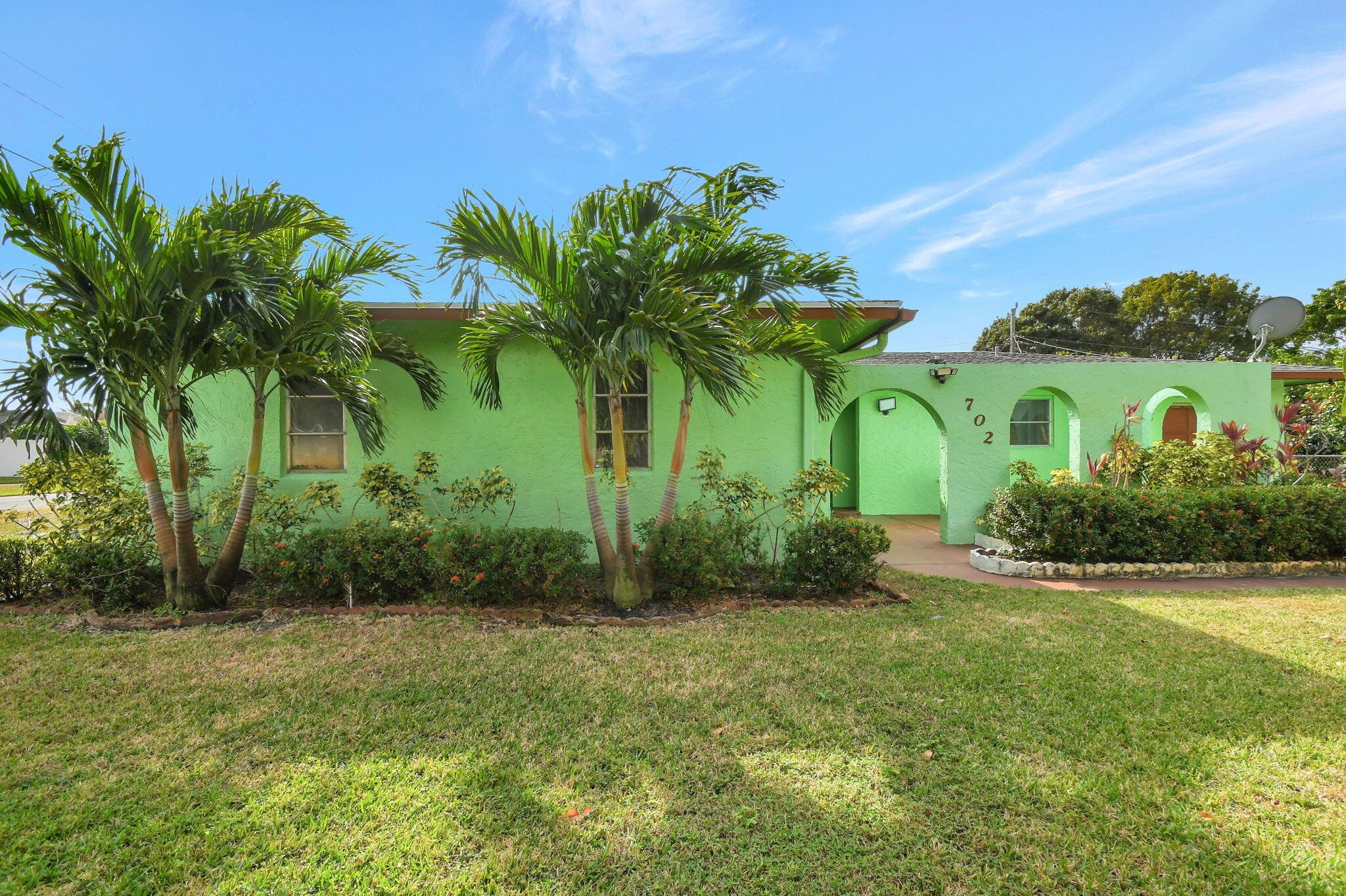 702 SW 23rd Terrace, Boynton Beach, FL 33435 — photo 1 of 26