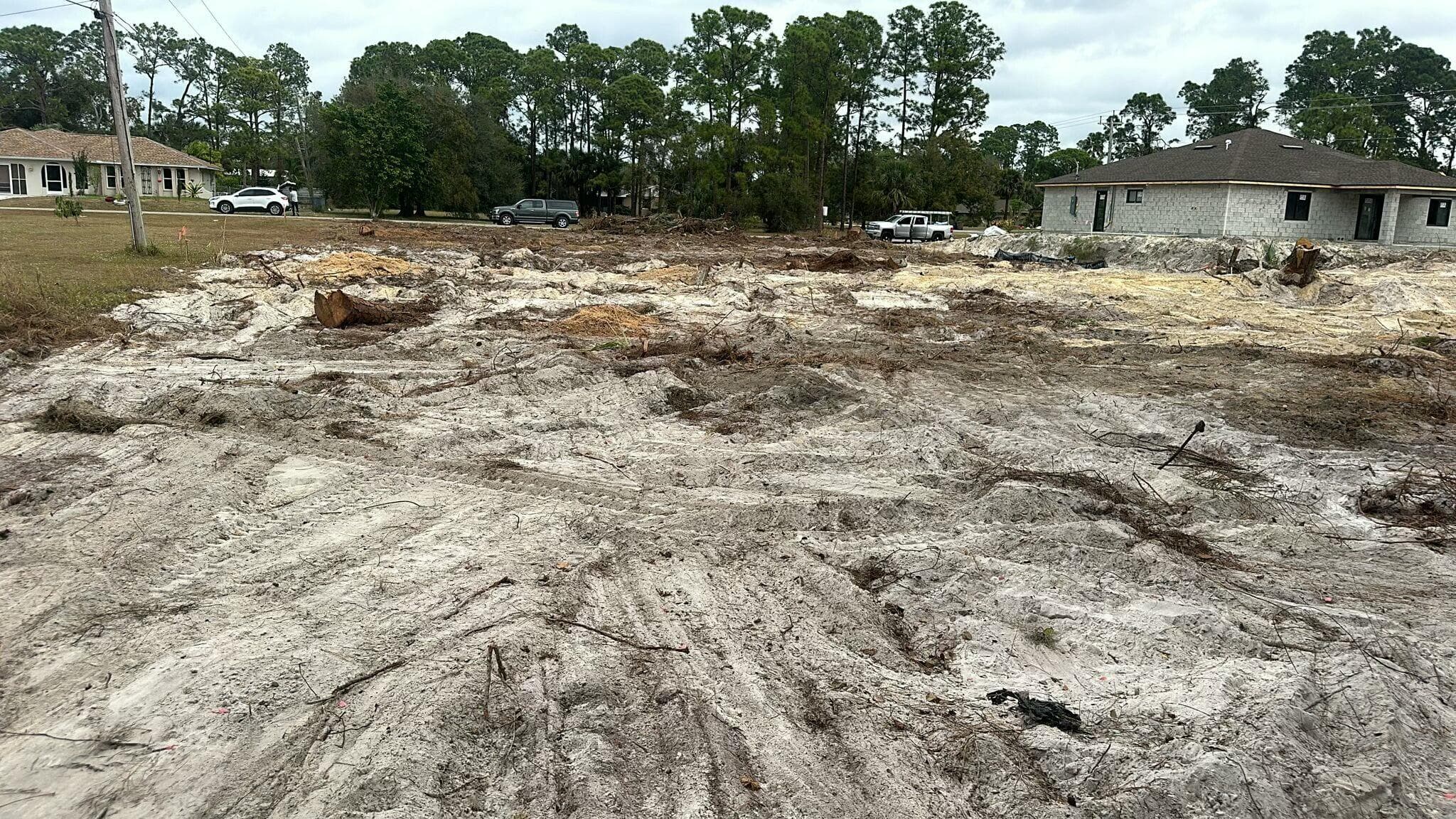 2704 Leeland Heights Boulevard Boulevard, Lehigh Acres, FL 33936 — photo