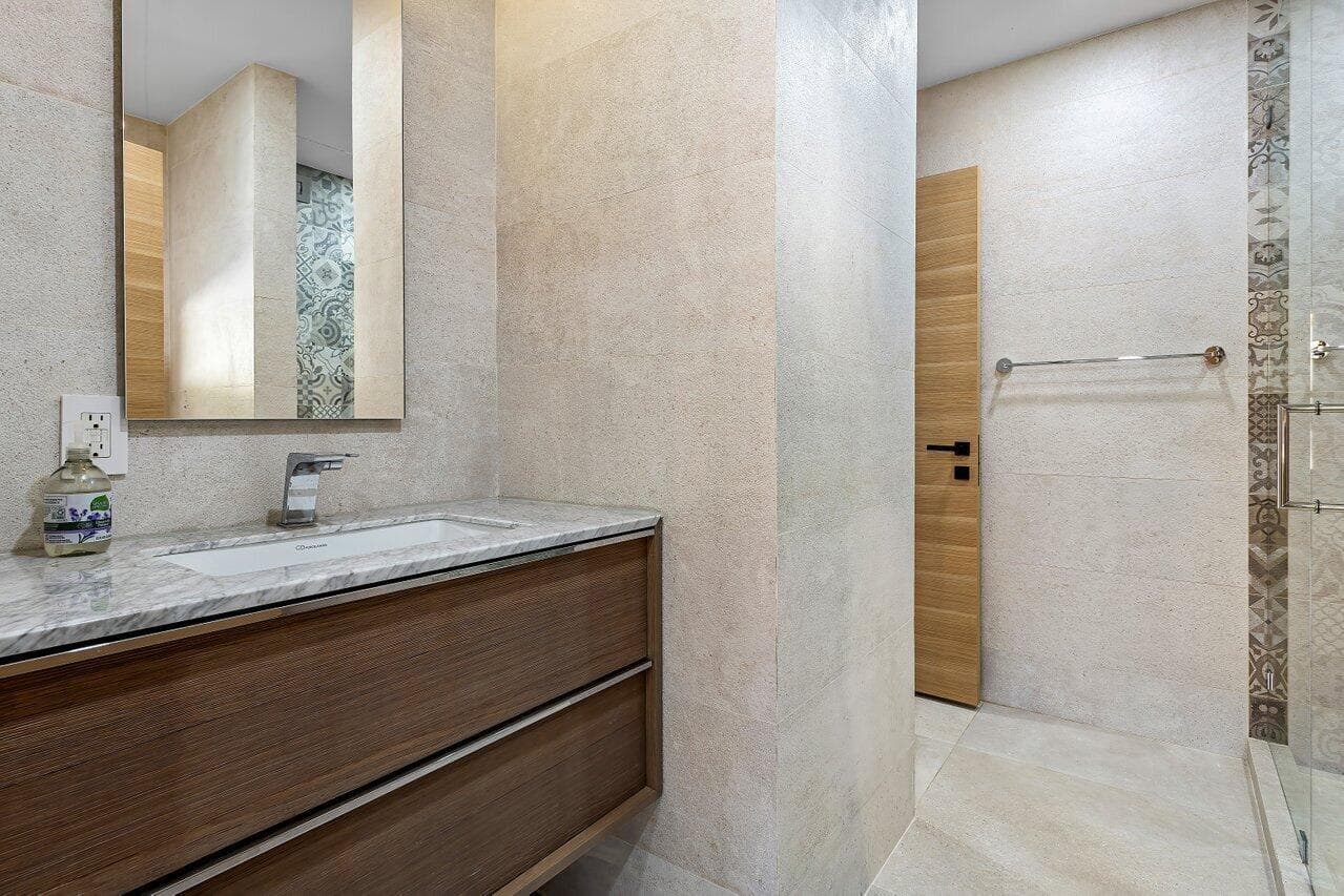 425 Coral Way, Fort Lauderdale, FL 33301 — photo 37 of 81