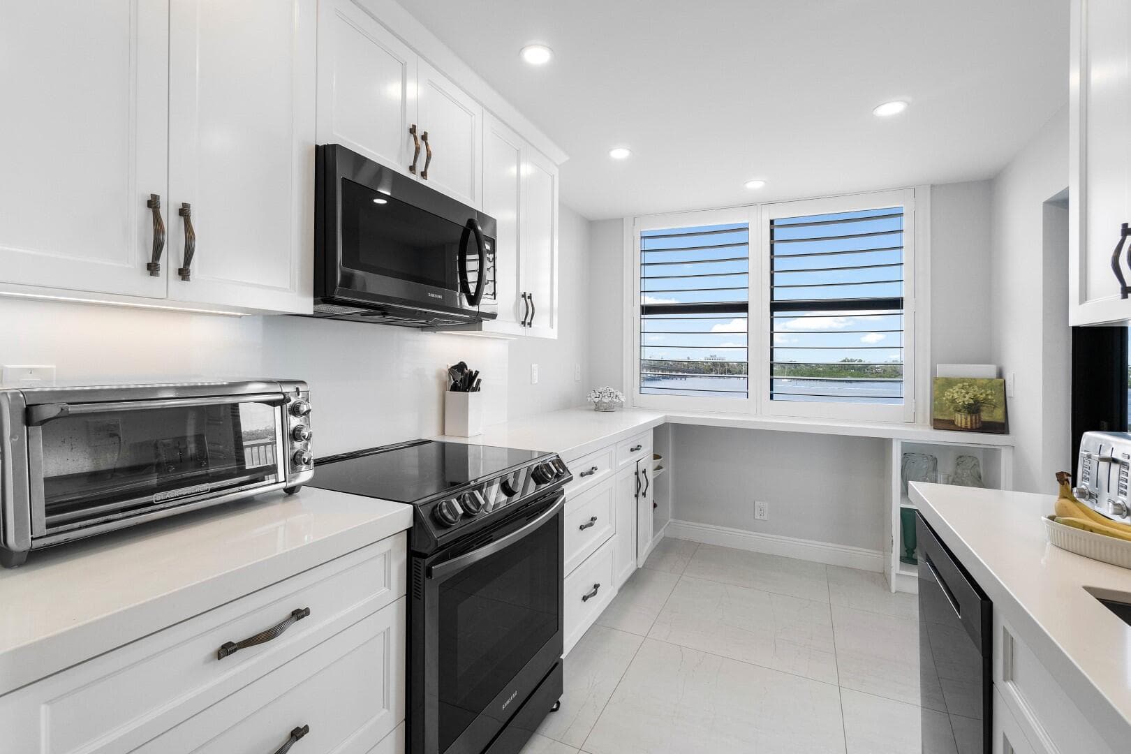 2860 S Ocean Boulevard 506, Palm Beach, FL 33480 — photo 8 of 35