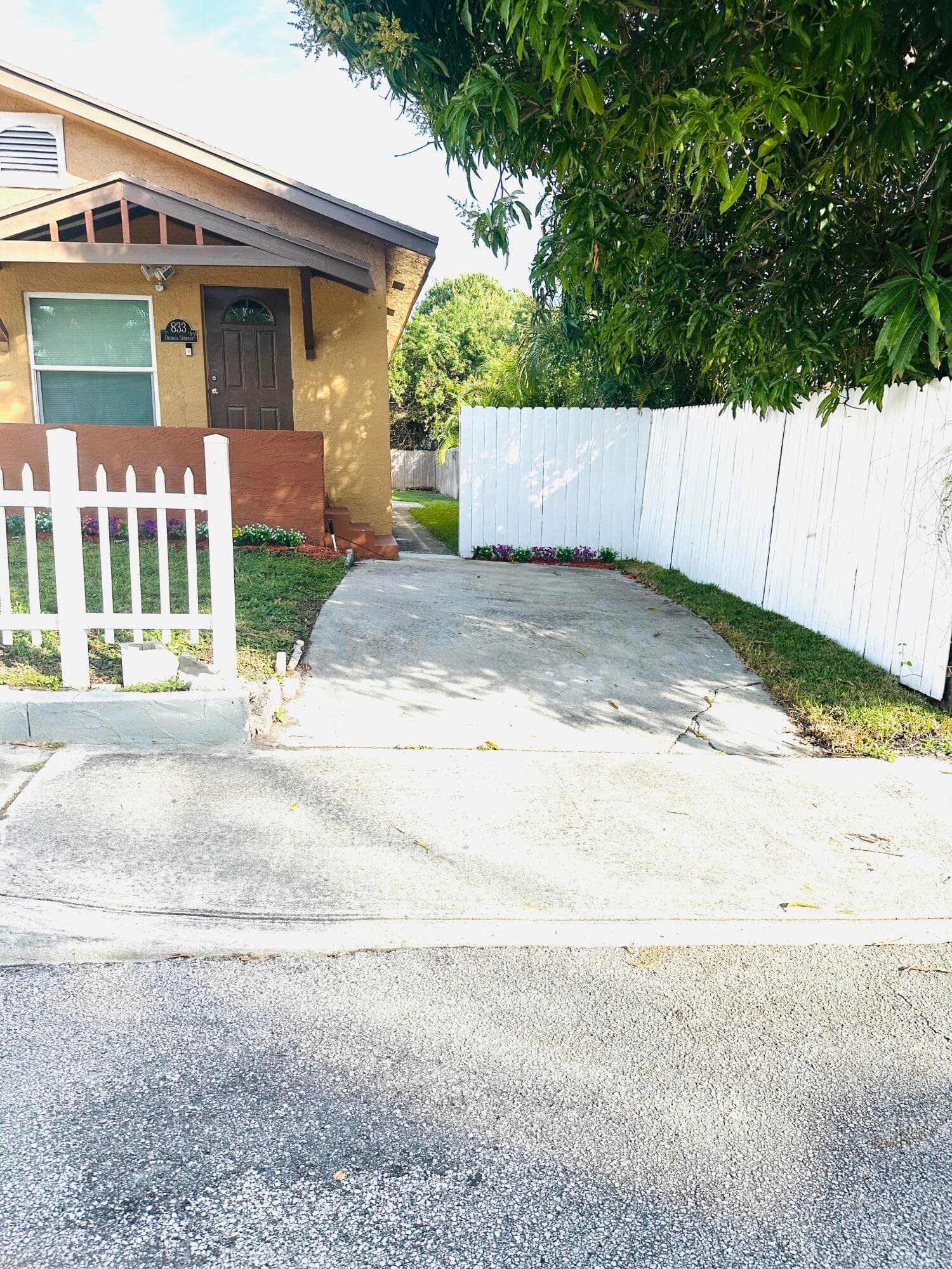 833 Briggs Street Street, West Palm Beach, FL 33405 — photo 55 of 71