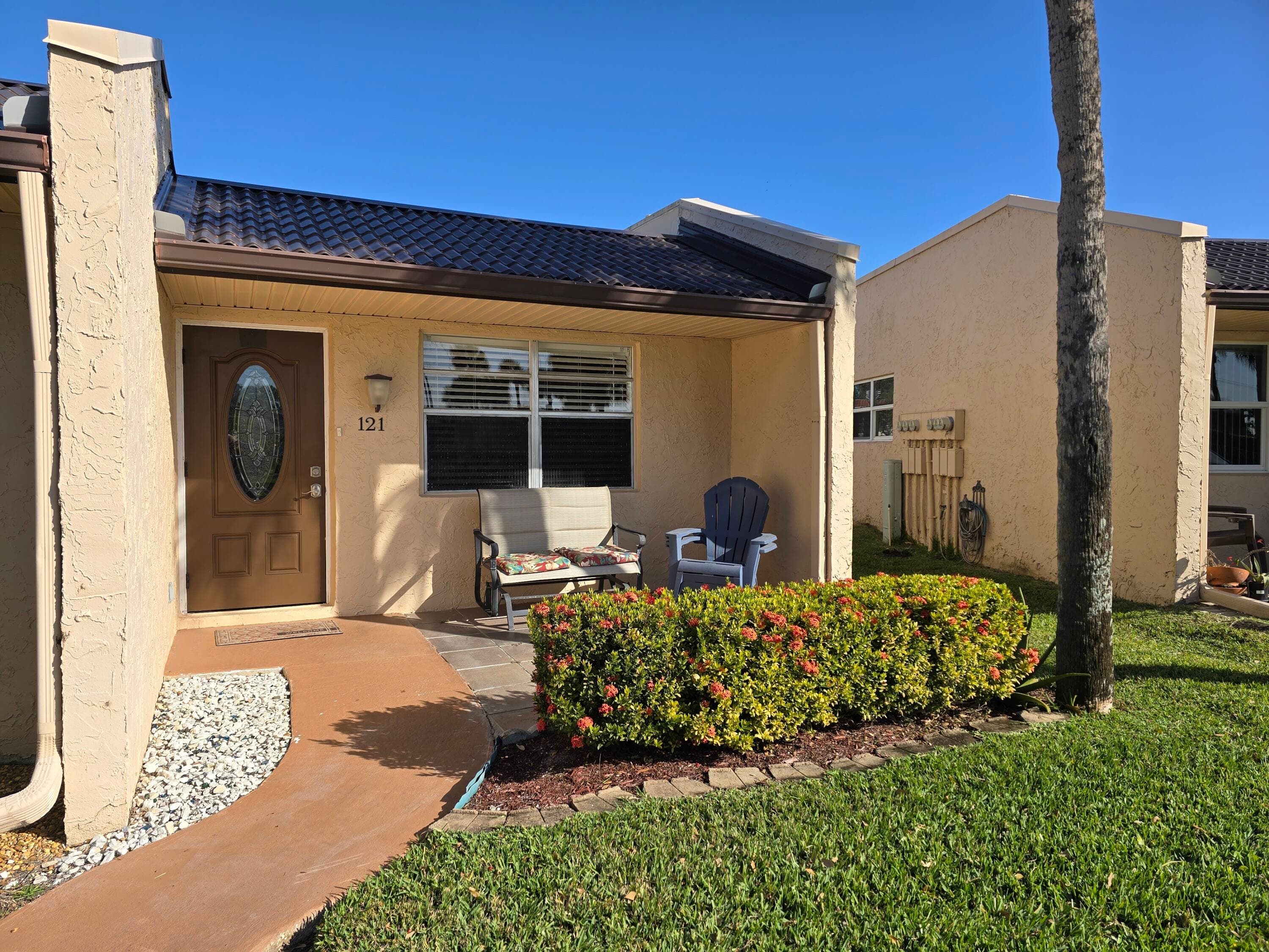 121 Lake Gloria Drive, West Palm Beach, FL 33411 — photo 1 of 26