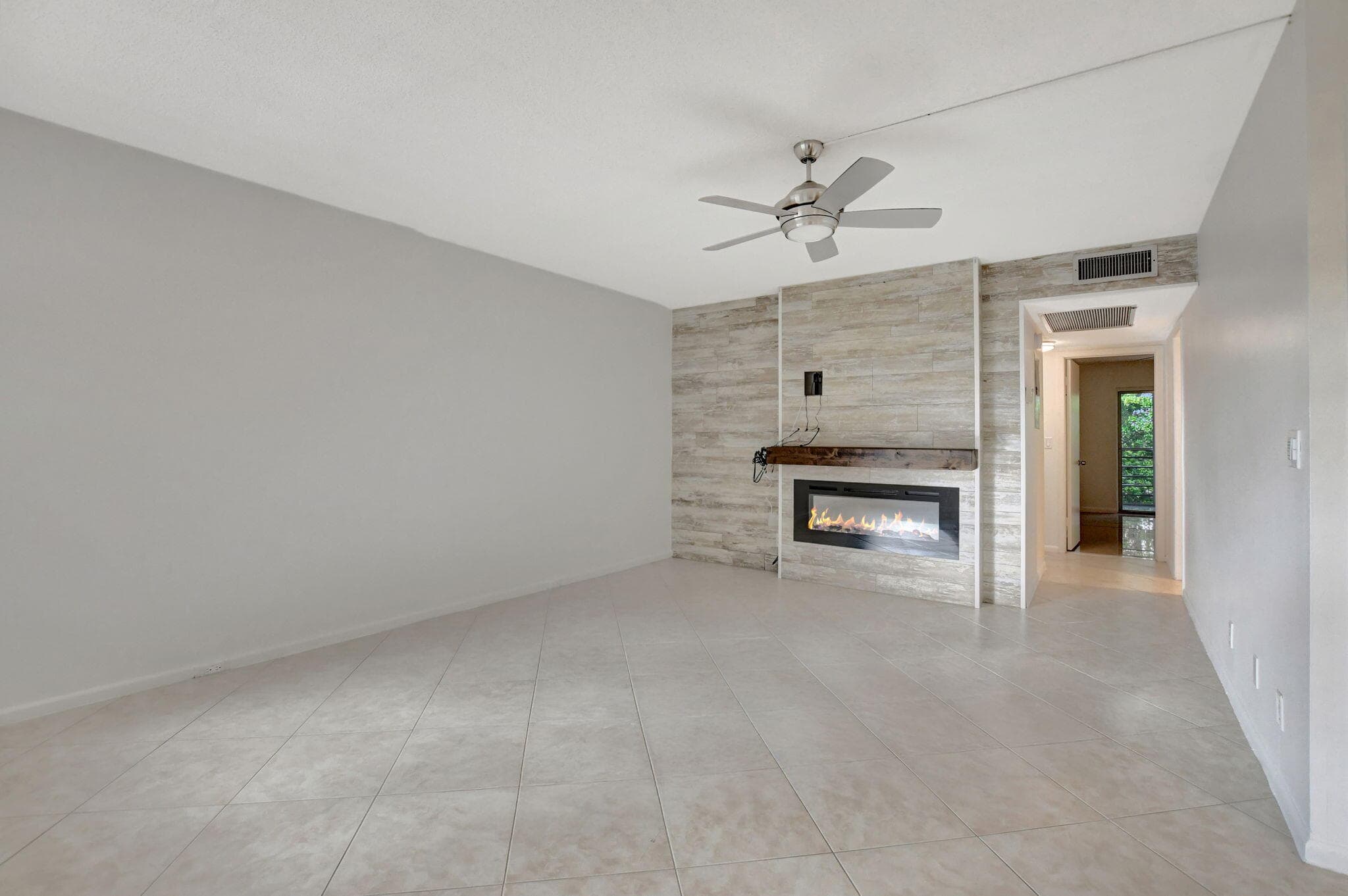 4064 Newport Q 4064, Deerfield Beach, FL 33442 — photo