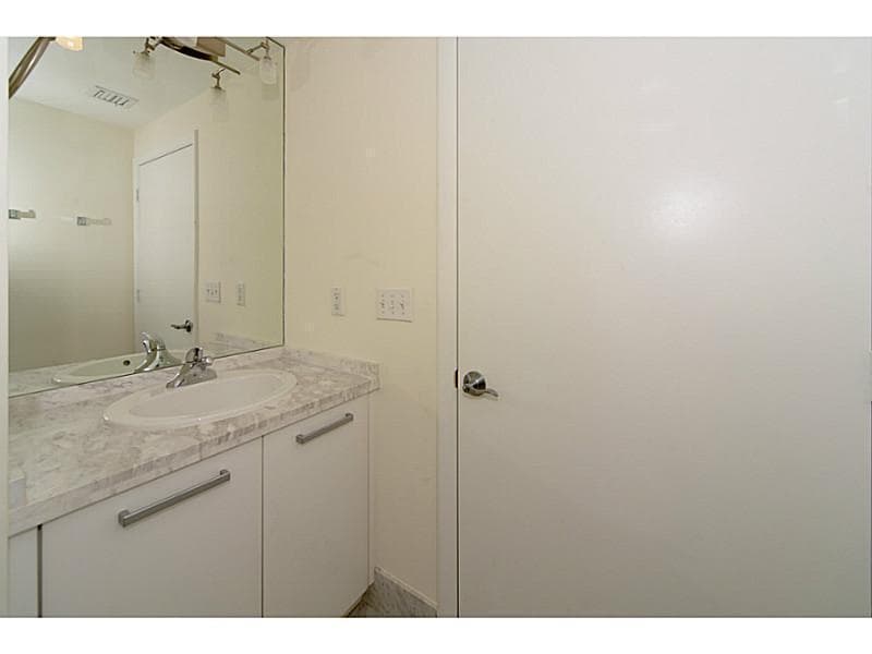 253 NE 2nd Street 2710, Miami, FL 33132 — photo 21 of 42