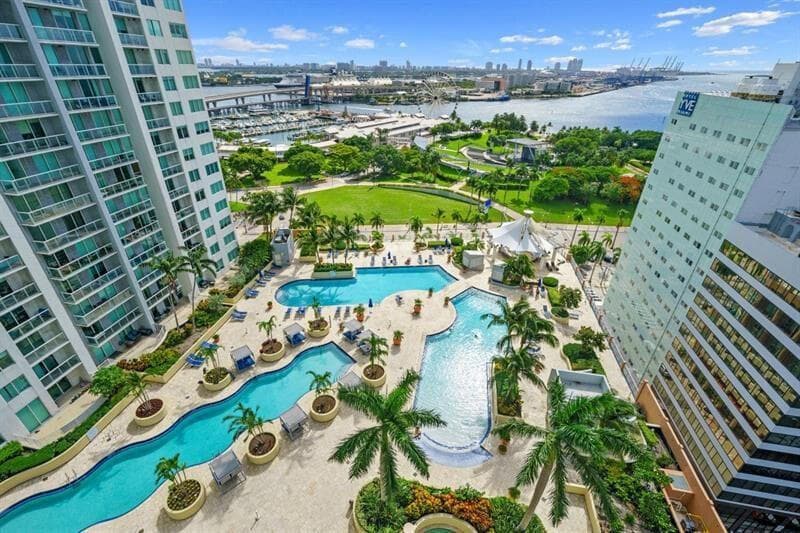 253 NE 2nd Street 2710, Miami, FL 33132 — photo 36 of 42