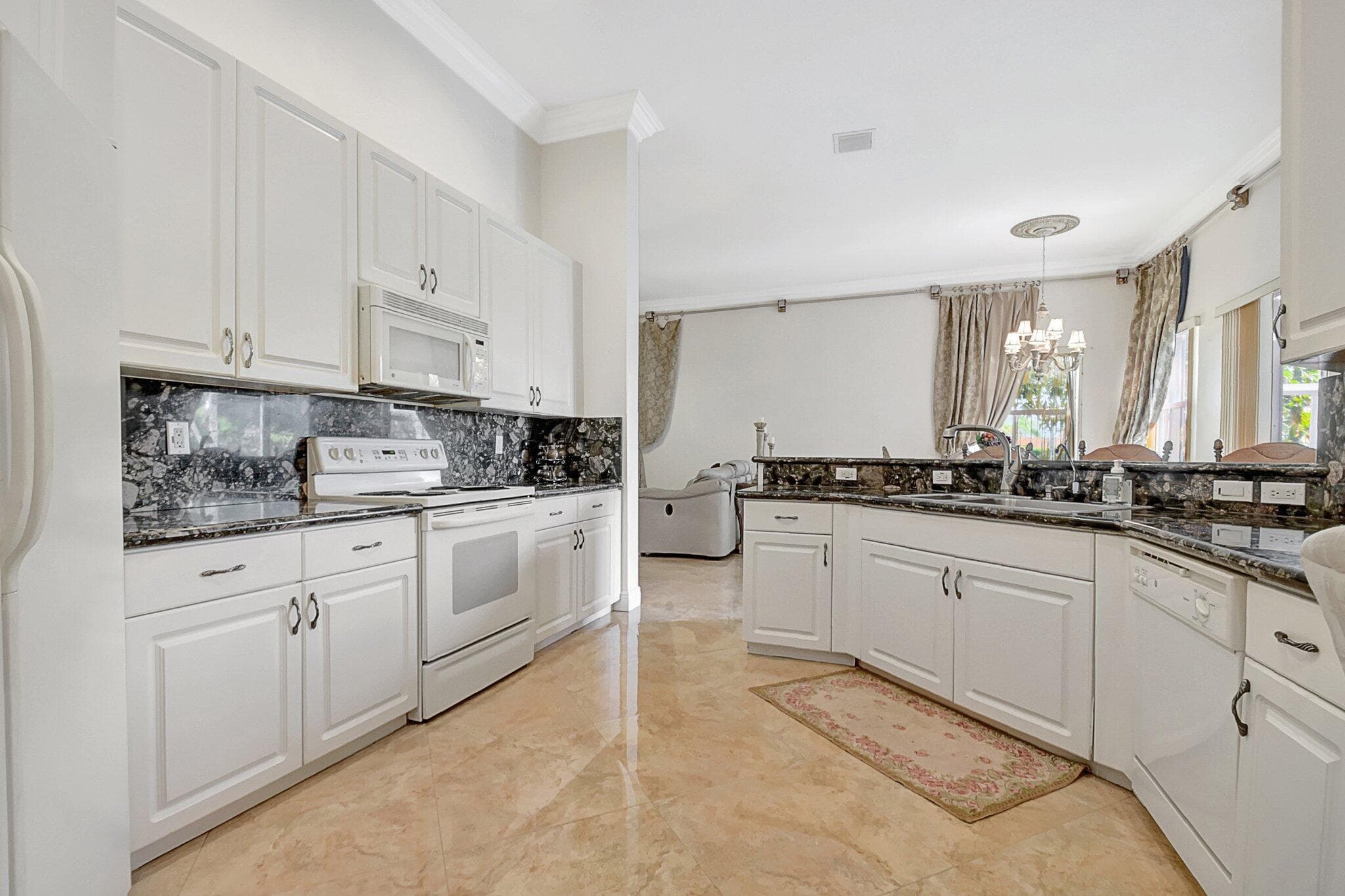 9072 Padova Drive, Boynton Beach, FL 33472 — photo 10 of 44