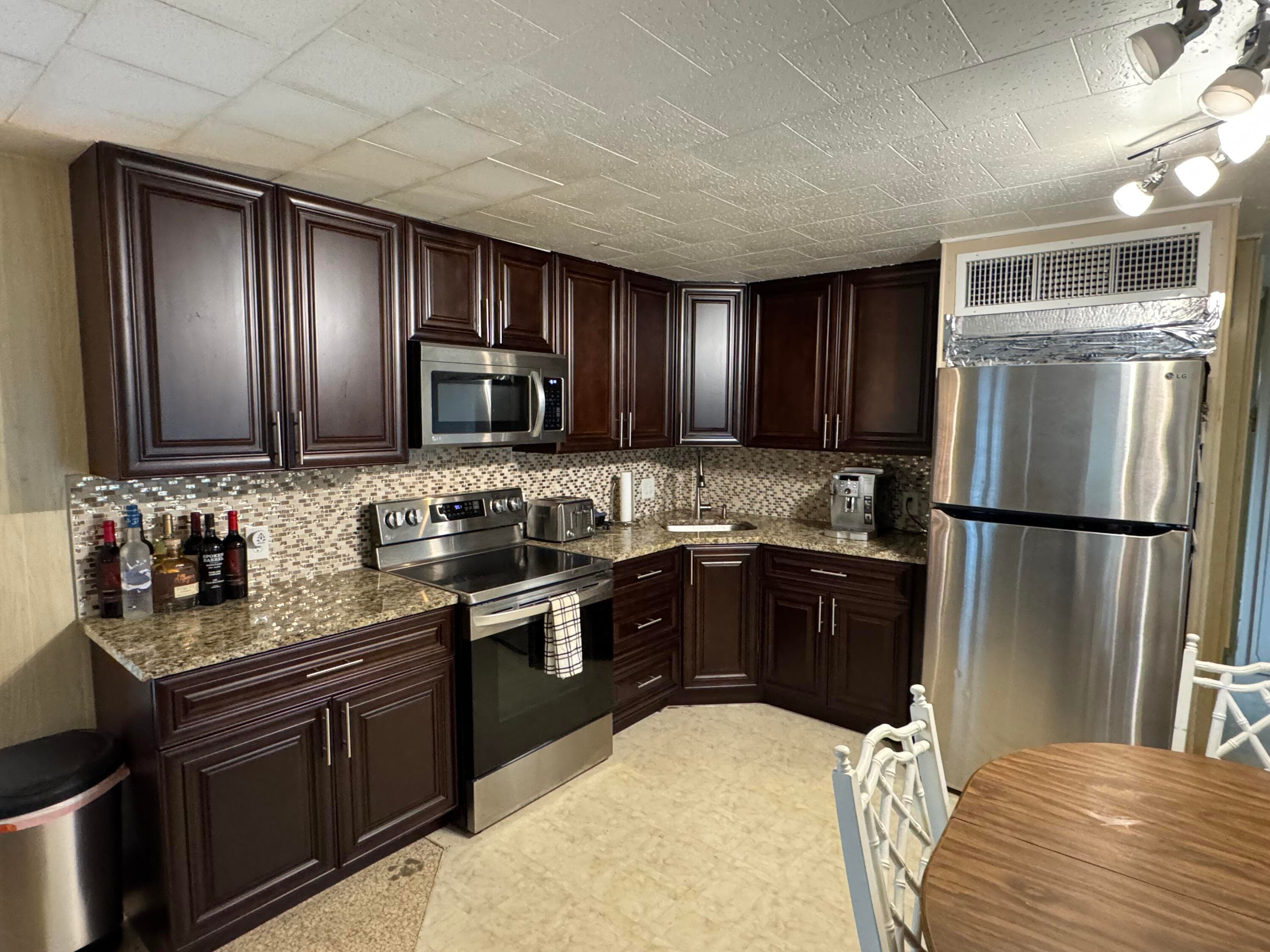8926 Palm Street, Boynton Beach, FL 33436 — photo 6 of 29