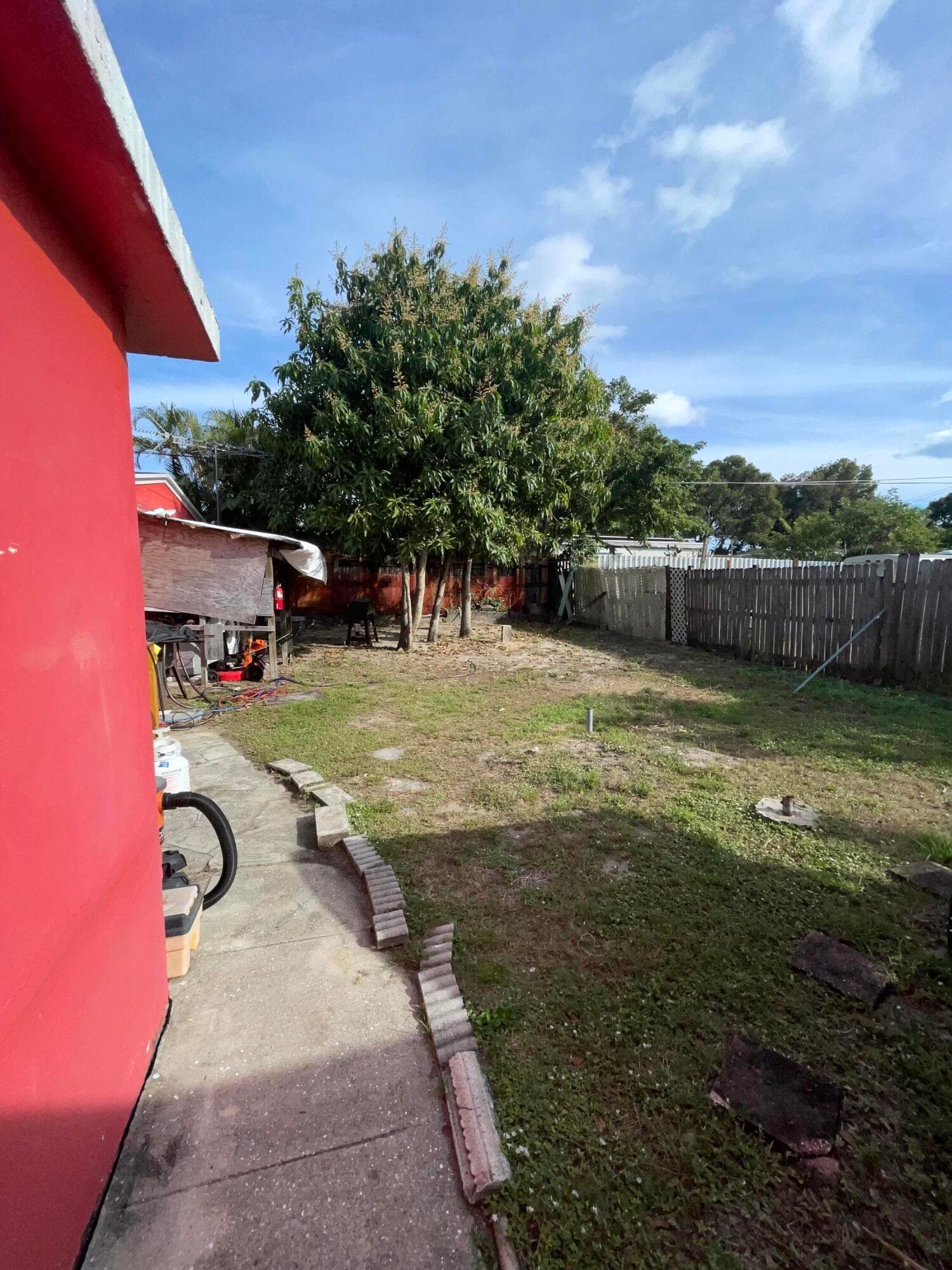 3024 Glenwood Road, West Palm Beach, FL 33405 — photo 9 of 38