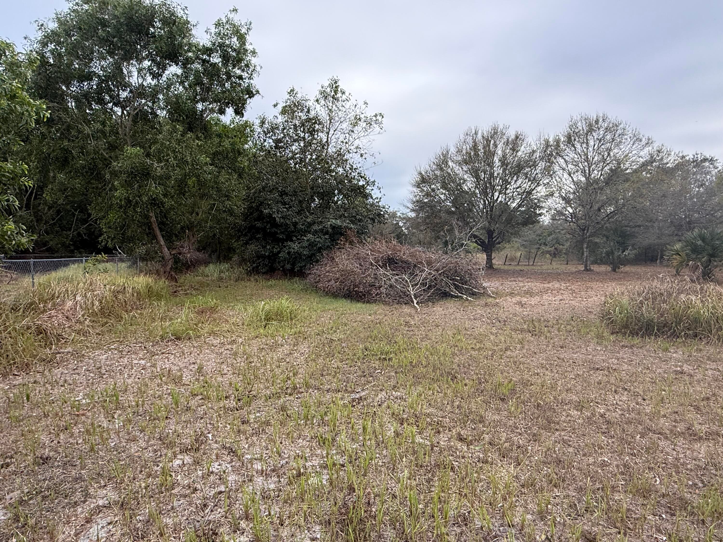 754 Hunting Club Avenue, Clewiston, FL 33440 — photo 3 of 33