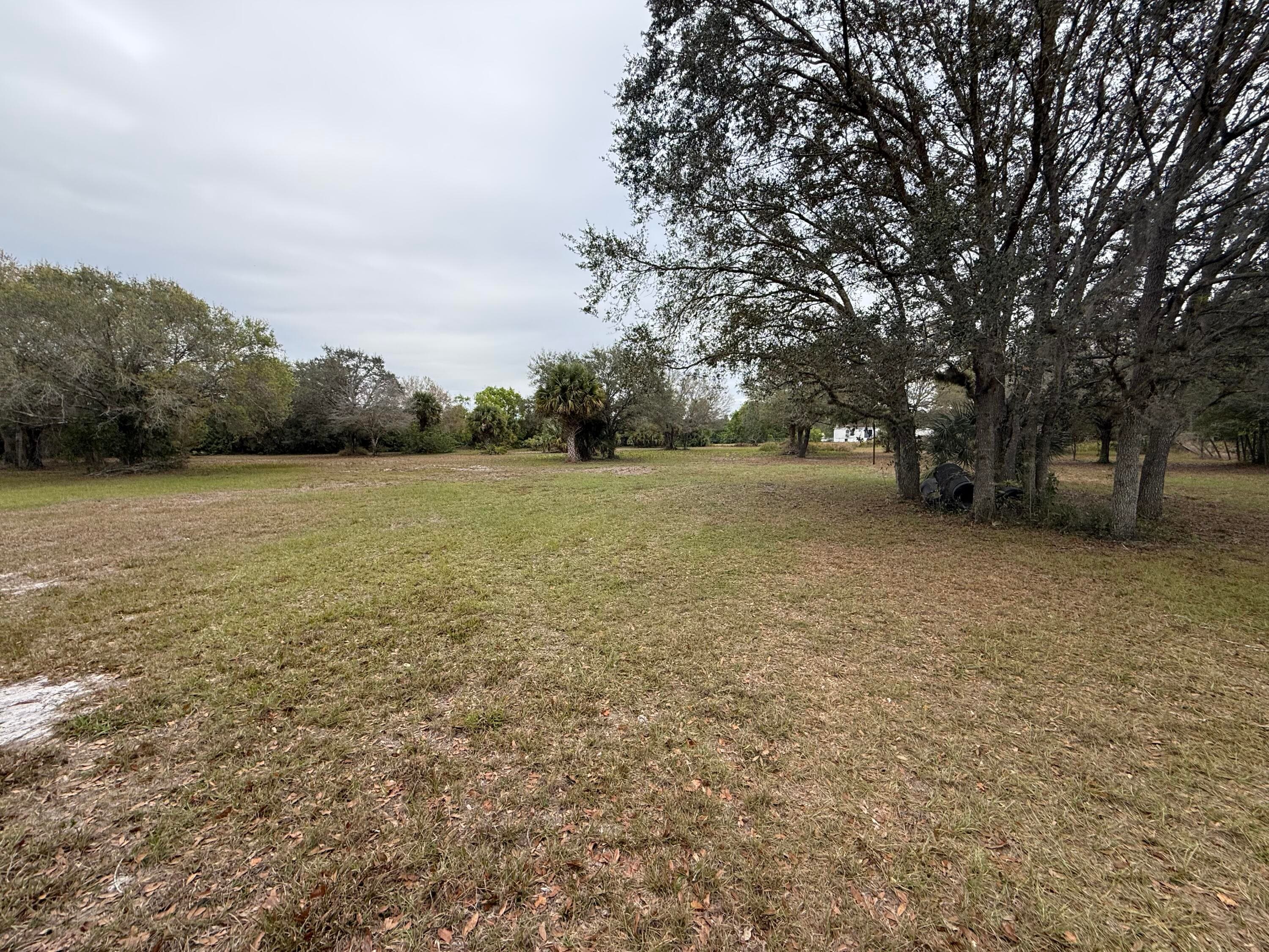 754 Hunting Club Avenue, Clewiston, FL 33440 — photo 14 of 33