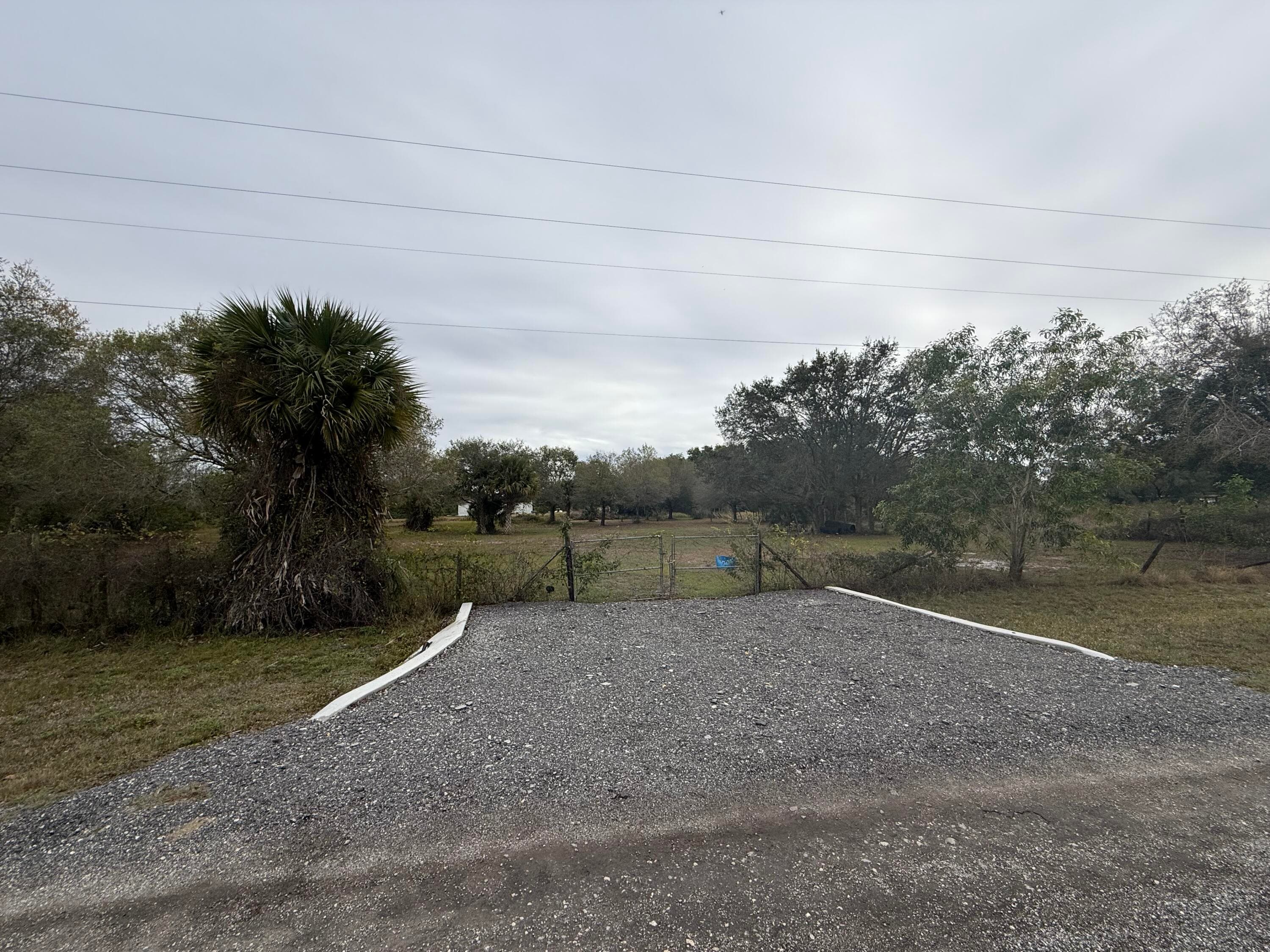 754 Hunting Club Avenue, Clewiston, FL 33440 — photo 20 of 33