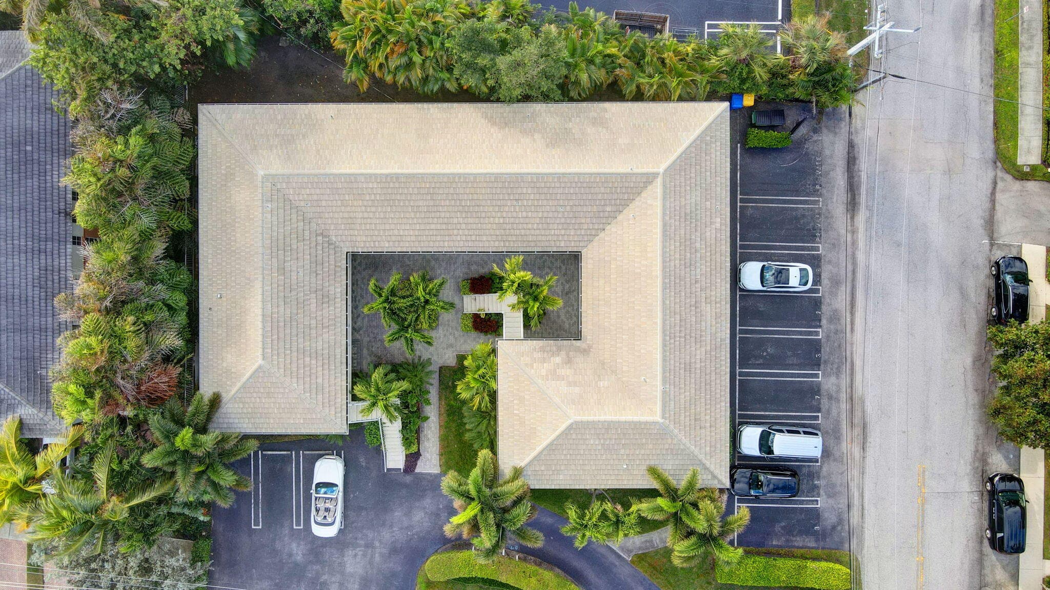 100 Venetian Drive 3, Delray Beach, FL 33483 — photo 31 of 32