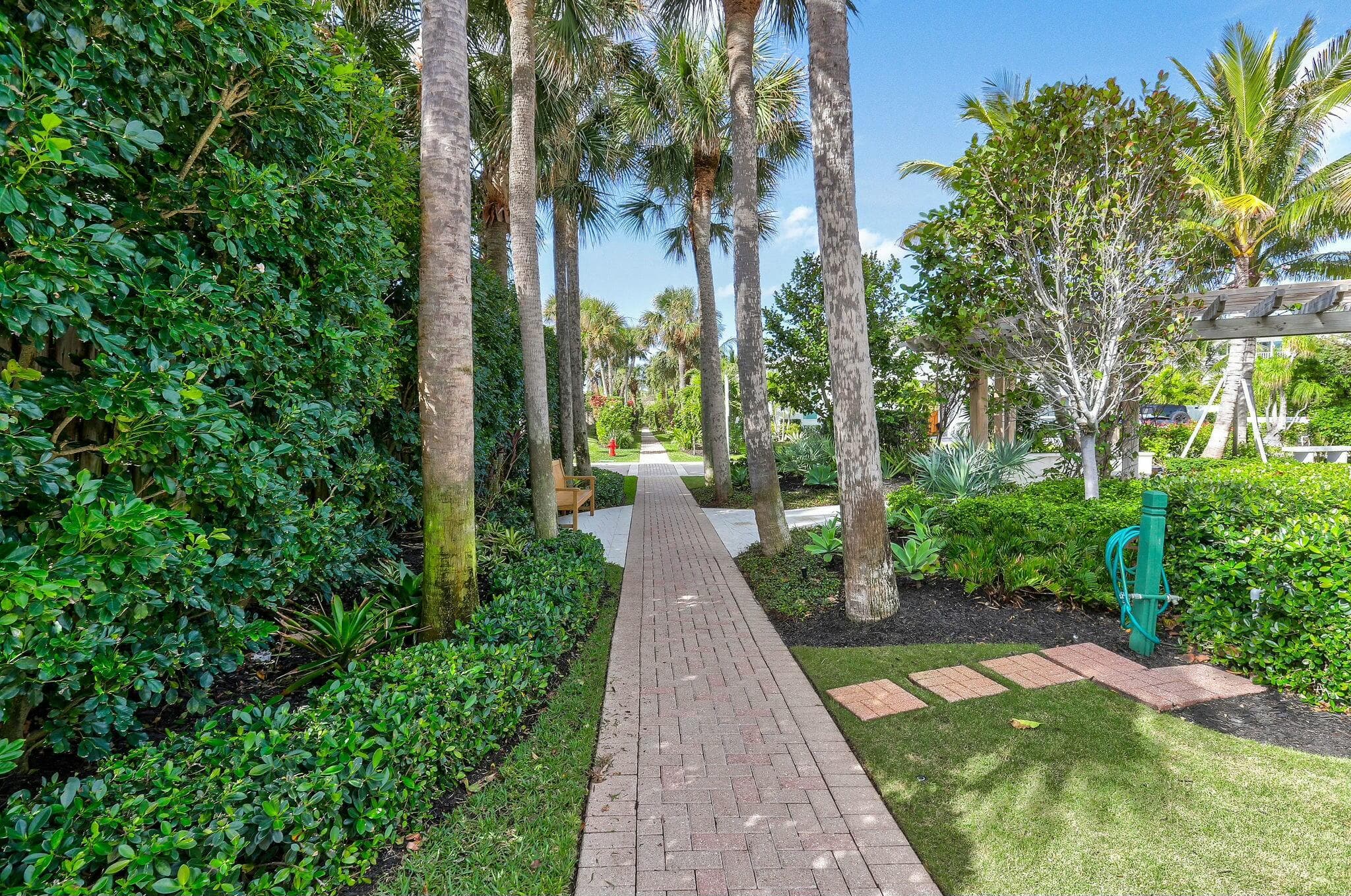 170 Beacon Lane, Jupiter Inlet Colony, FL 33469 — photo 34 of 46