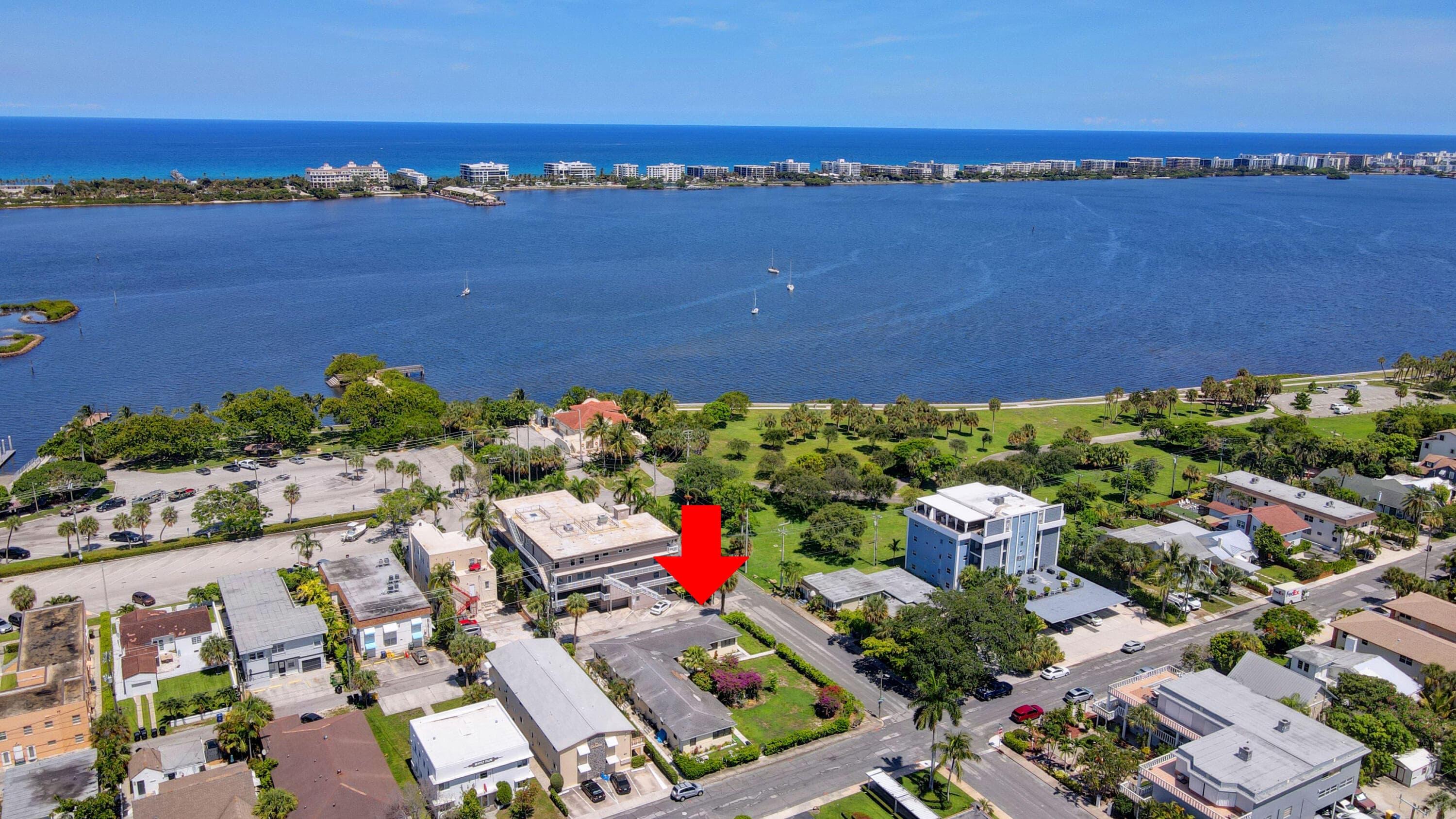130 S Lakeside 1 Drive, Lake Worth Beach, FL 33460 — photo 3 of 41