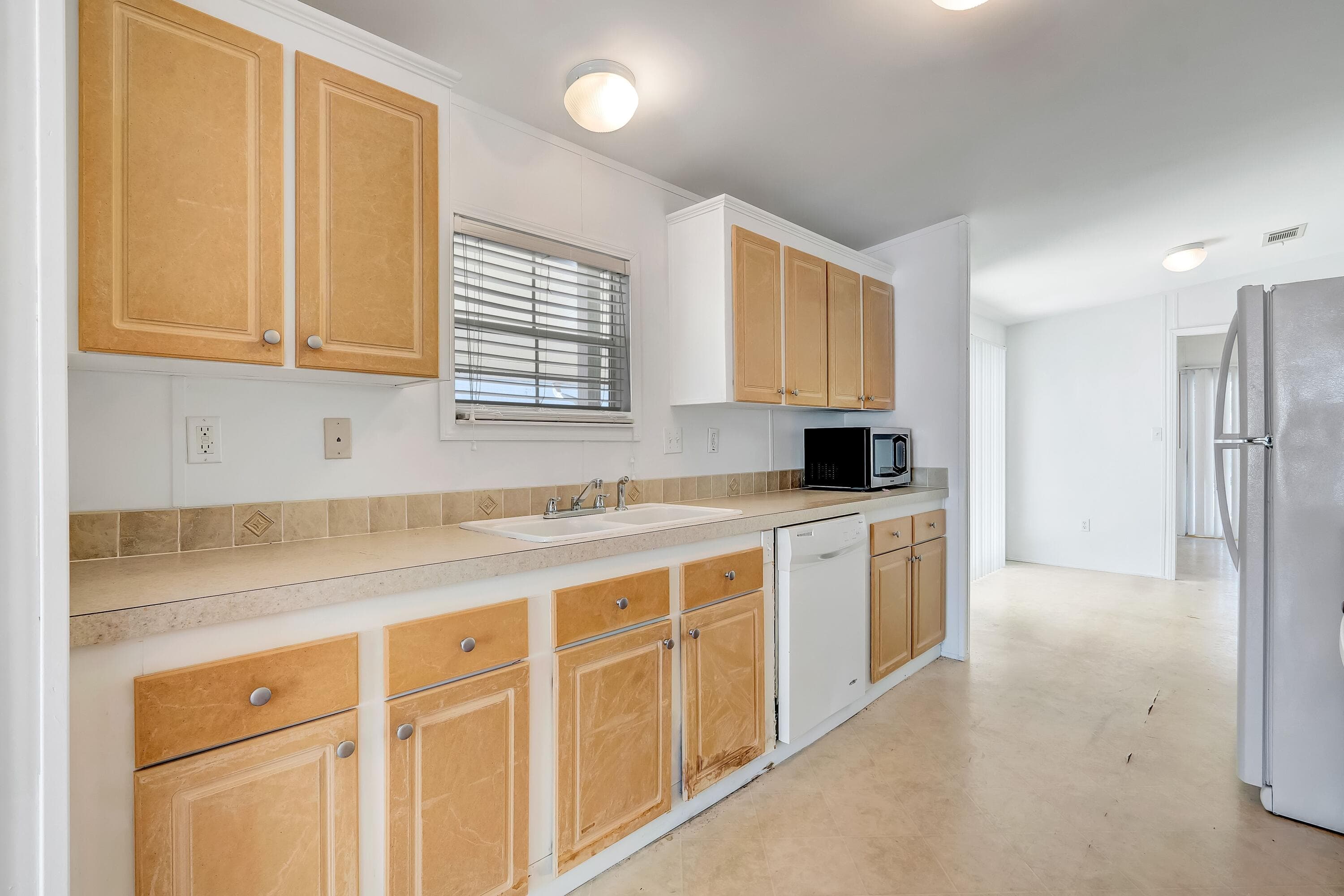 4920 NW 2nd Terrace, Pompano Beach, FL 33064 — photo 14 of 32