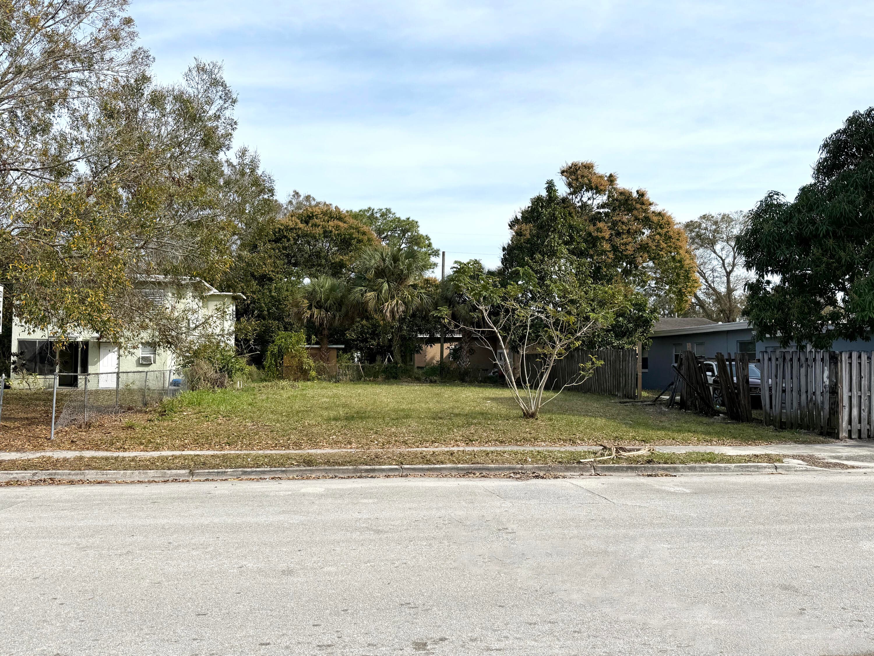 804 N 22nd Street, Fort Pierce, FL 34950 — photo 1 of 5